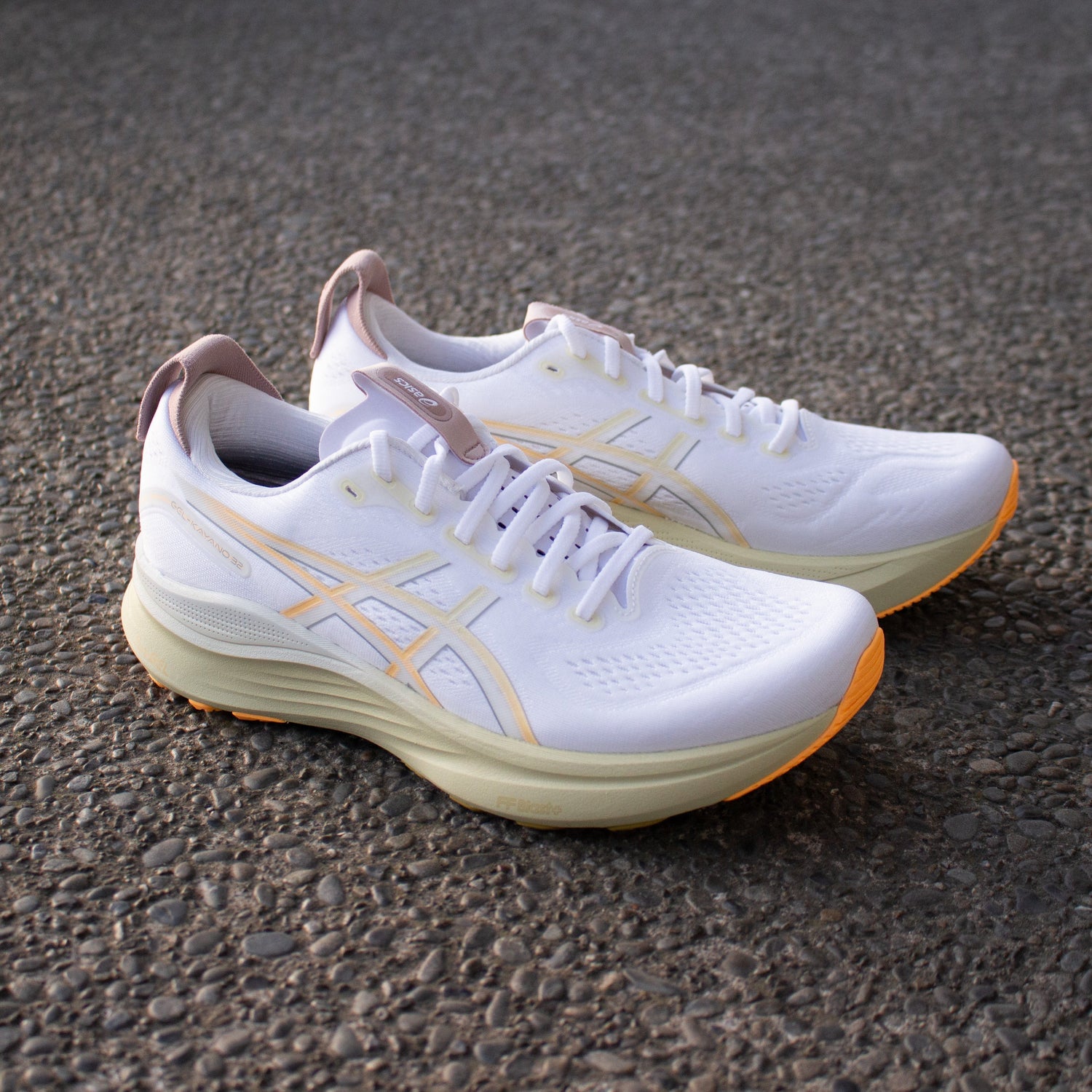 Asics Kayano 32