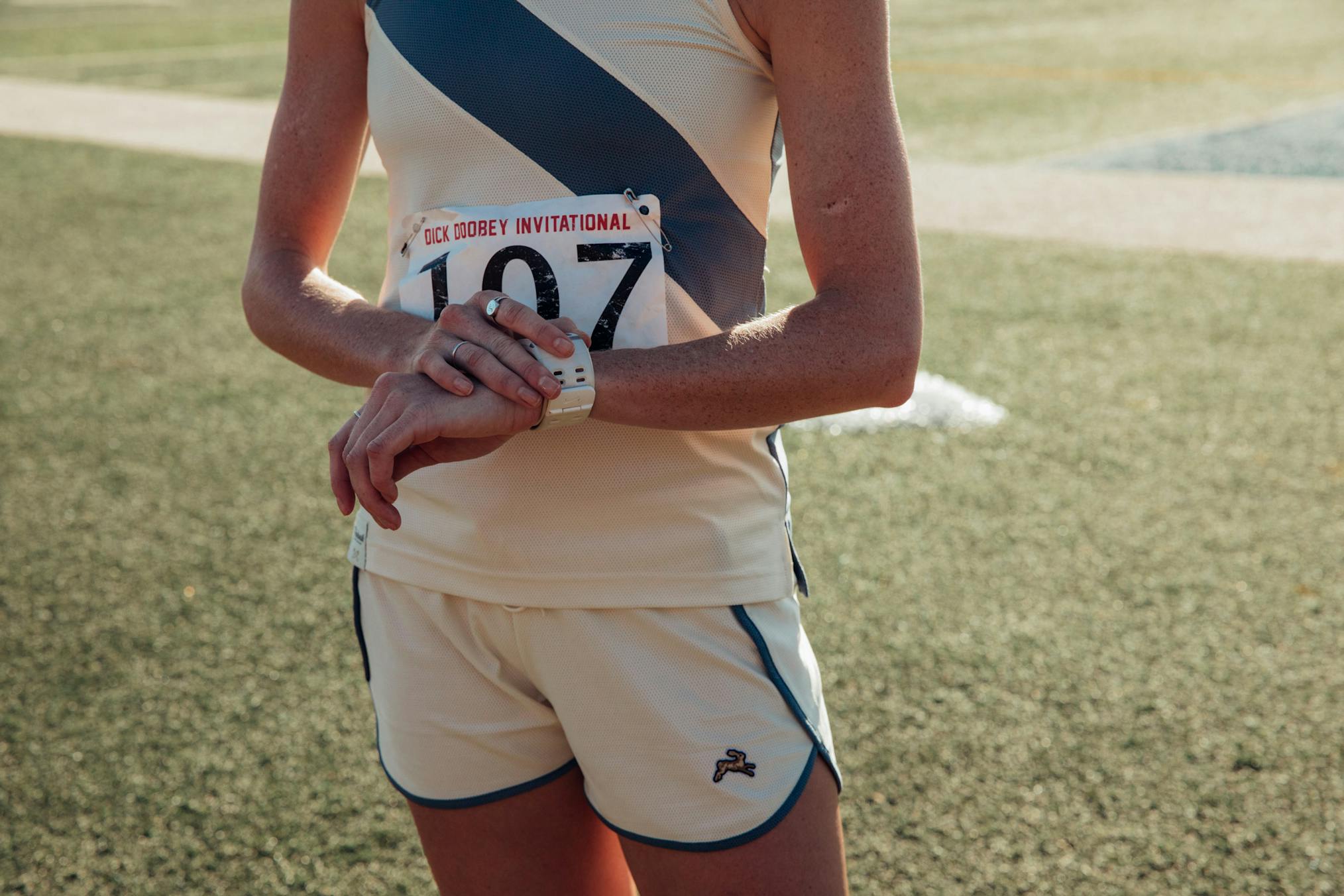 Tracksmith Van Cortlandt Singlet Womens - Frontrunner Colombo