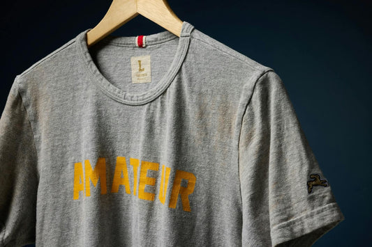 Tracksmith Grayboy Amateur Tee Unisex - Ivory/Yellow - Frontrunner Colombo