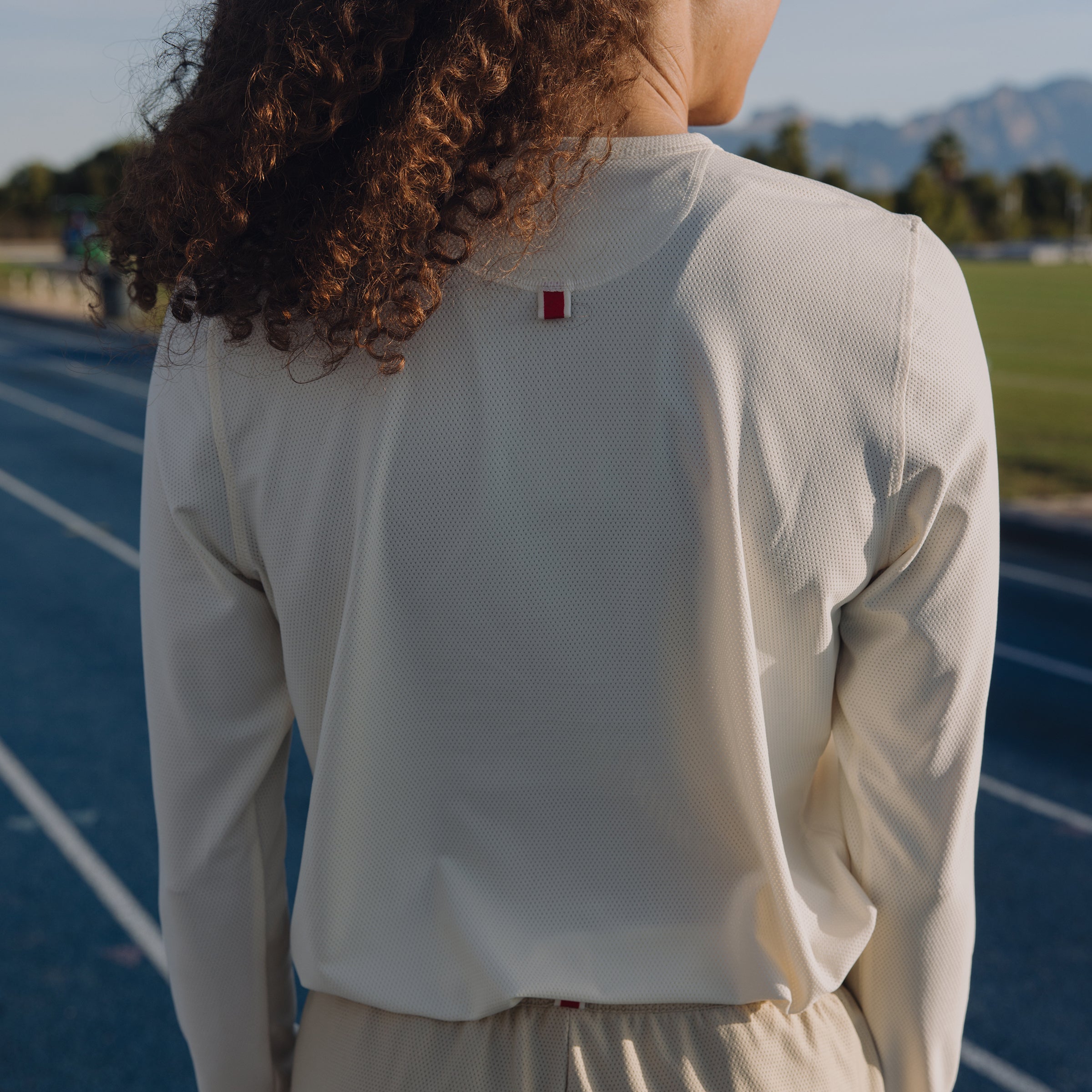Tracksmith Van Cortlandt Long Sleeve Womens Ivory/Brown Rice - Frontrunner Colombo