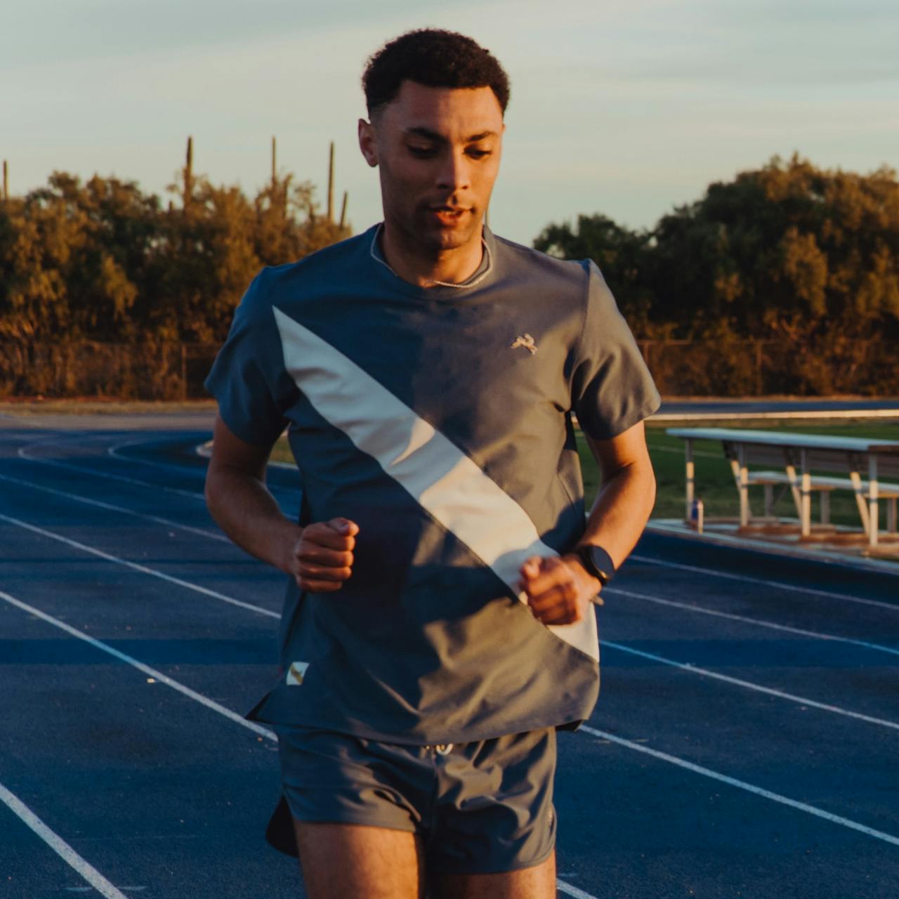 Tracksmith Van Cortlandt Tee Mens Bering Sea/Ivory - Frontrunner Colombo