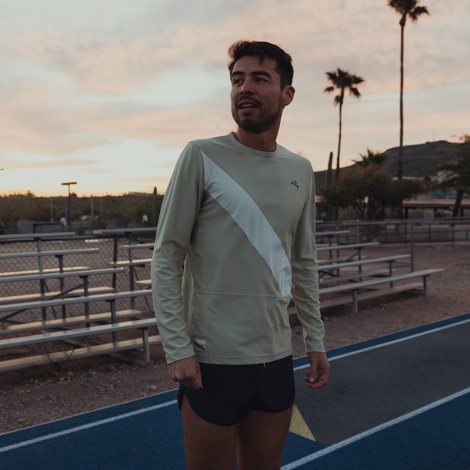 Tracksmith Van Cortlandt Long Sleeve Mens Moss Gray/Antique White - Frontrunner Colombo