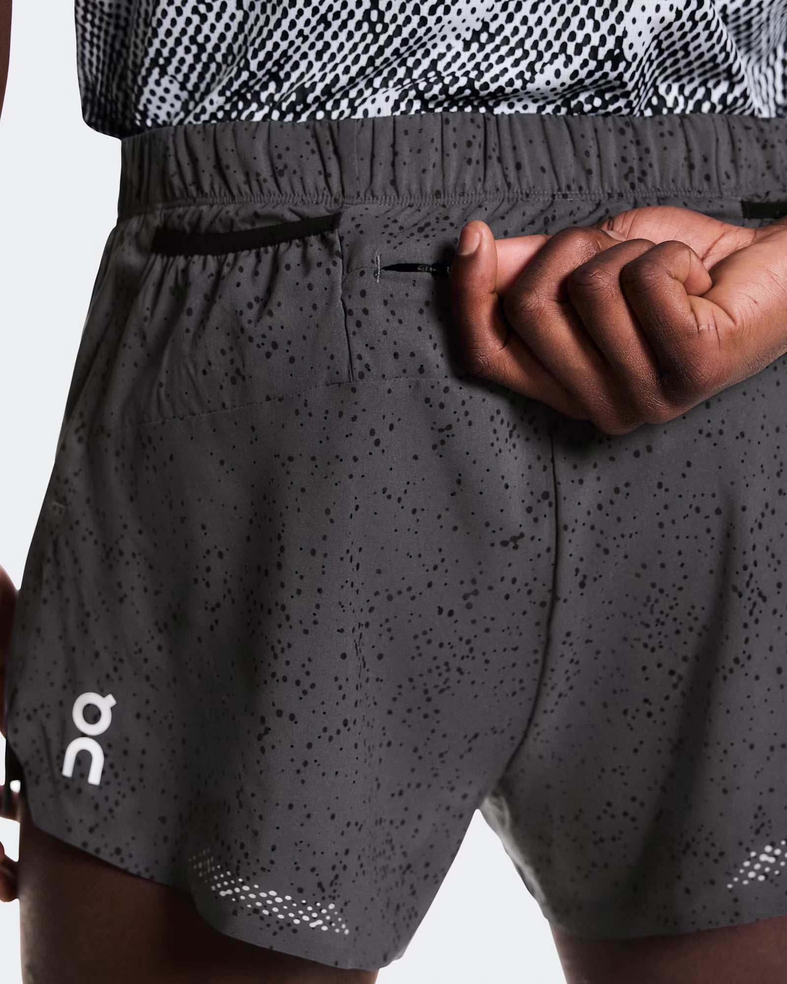 On Zero Shorts Mens Iron/ Black - Frontrunner Colombo