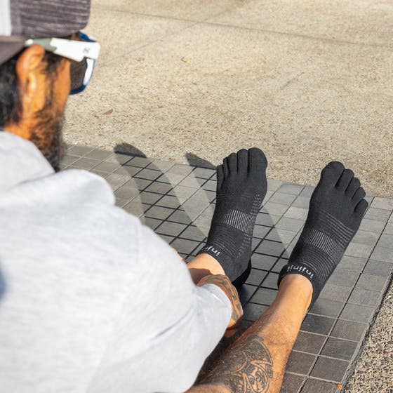 Injinji Performance Run Lightweight No-Show Black - Frontrunner Colombo