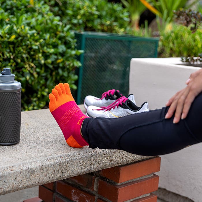 Ininiji Womens Run Lightweight No-Show - Chili - Frontrunner Colombo