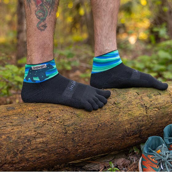 Injinji Artist Designed Mens Trail Mini-Crew Aurora - Frontrunner Colombo