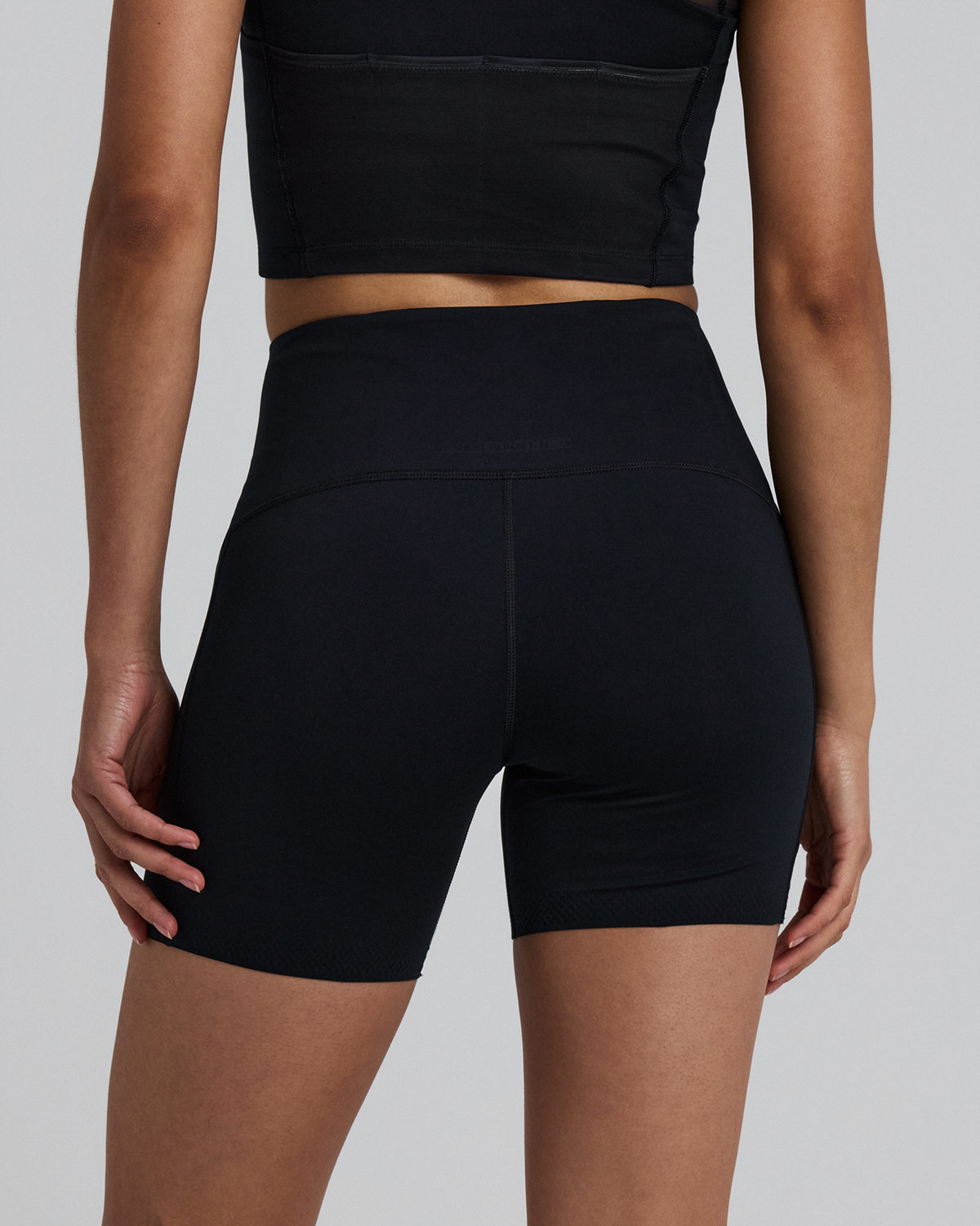 Bandit Stamina-V High Waist 5" Compression Short (Womens) Black - Frontrunner Colombo