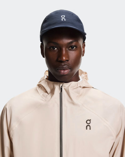 On Performance Cap Unisex Navy - Frontrunner Colombo