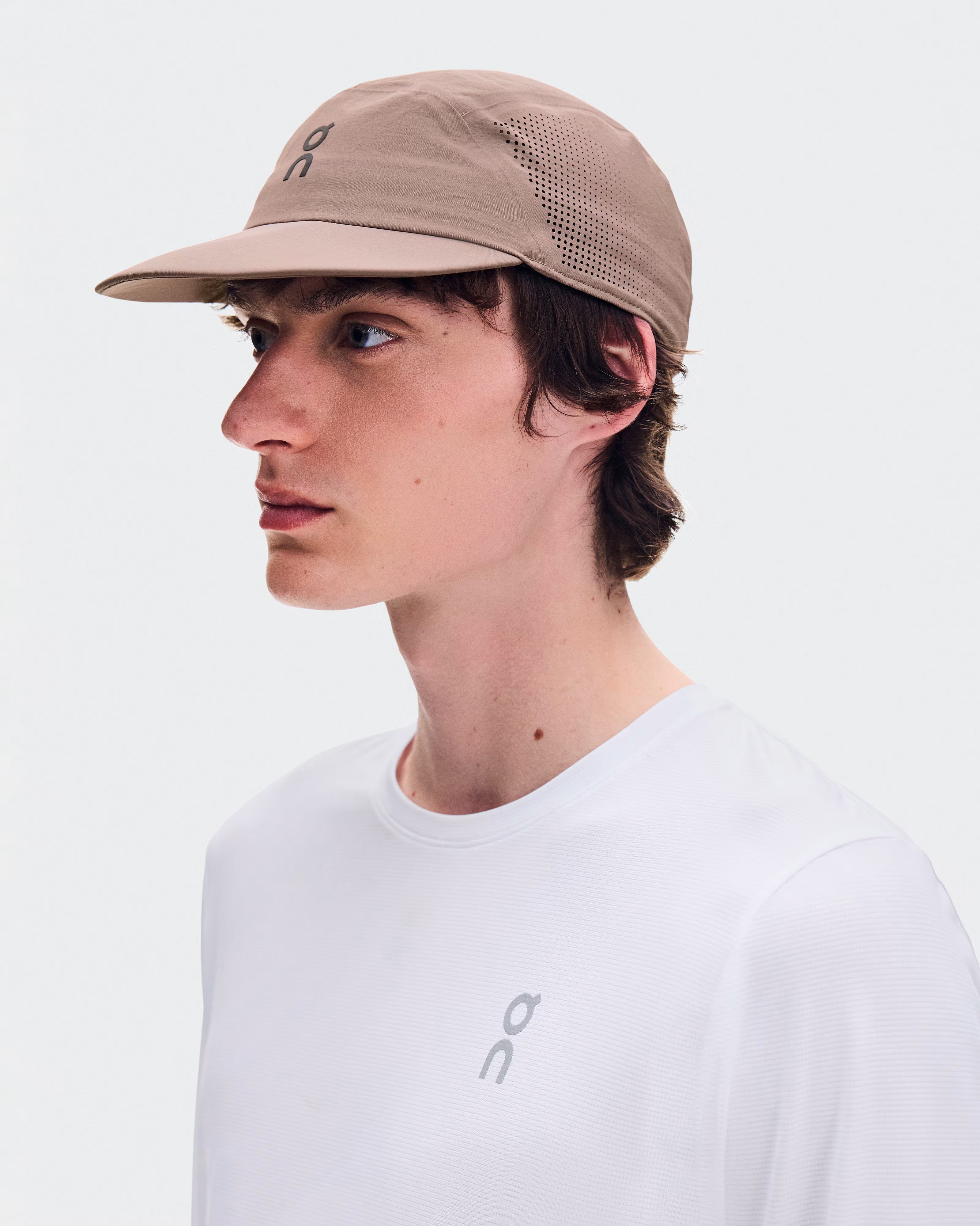 On Performance Cap Unisex Clove - Frontrunner Colombo