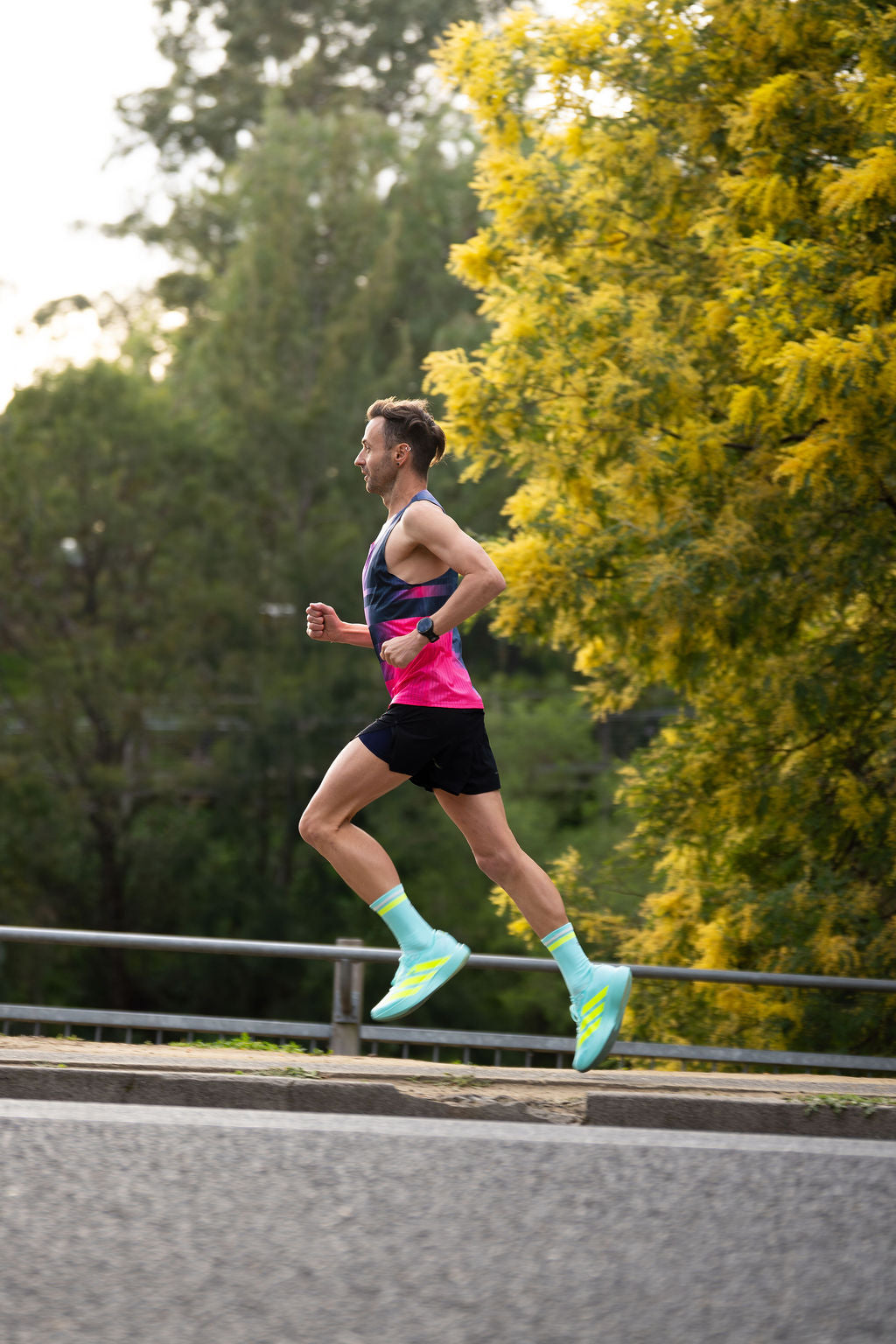 SHYU Racing Half Crew - Electric/Volt/White - Frontrunner Colombo