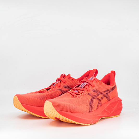 Asics Novablast 5 (B Standard) Womens Flash Red/Edo Purple - Frontrunner Colombo