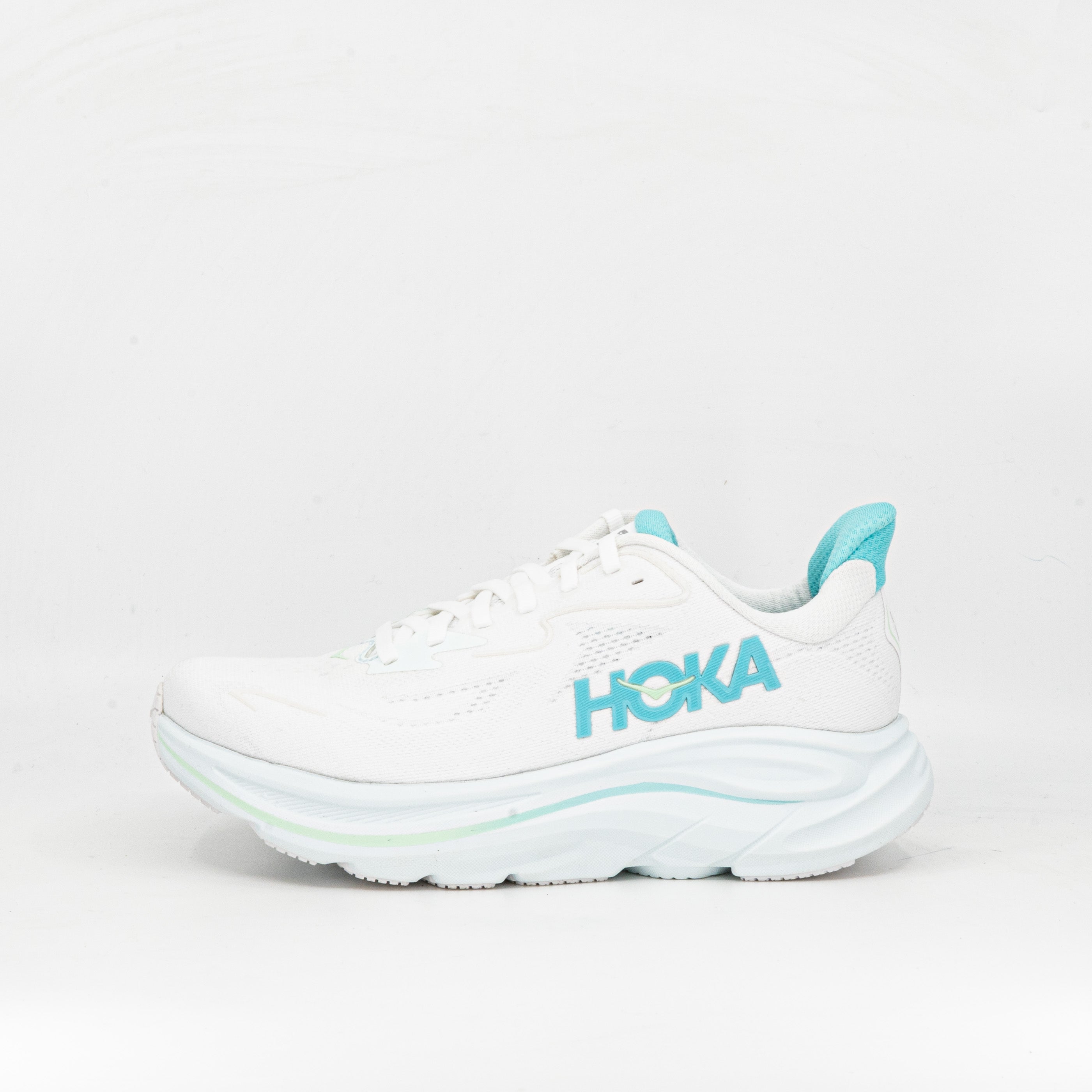 Hoka Clifton 10 (D Wide) Womens White/ Cielo Blue - Frontrunner Colombo