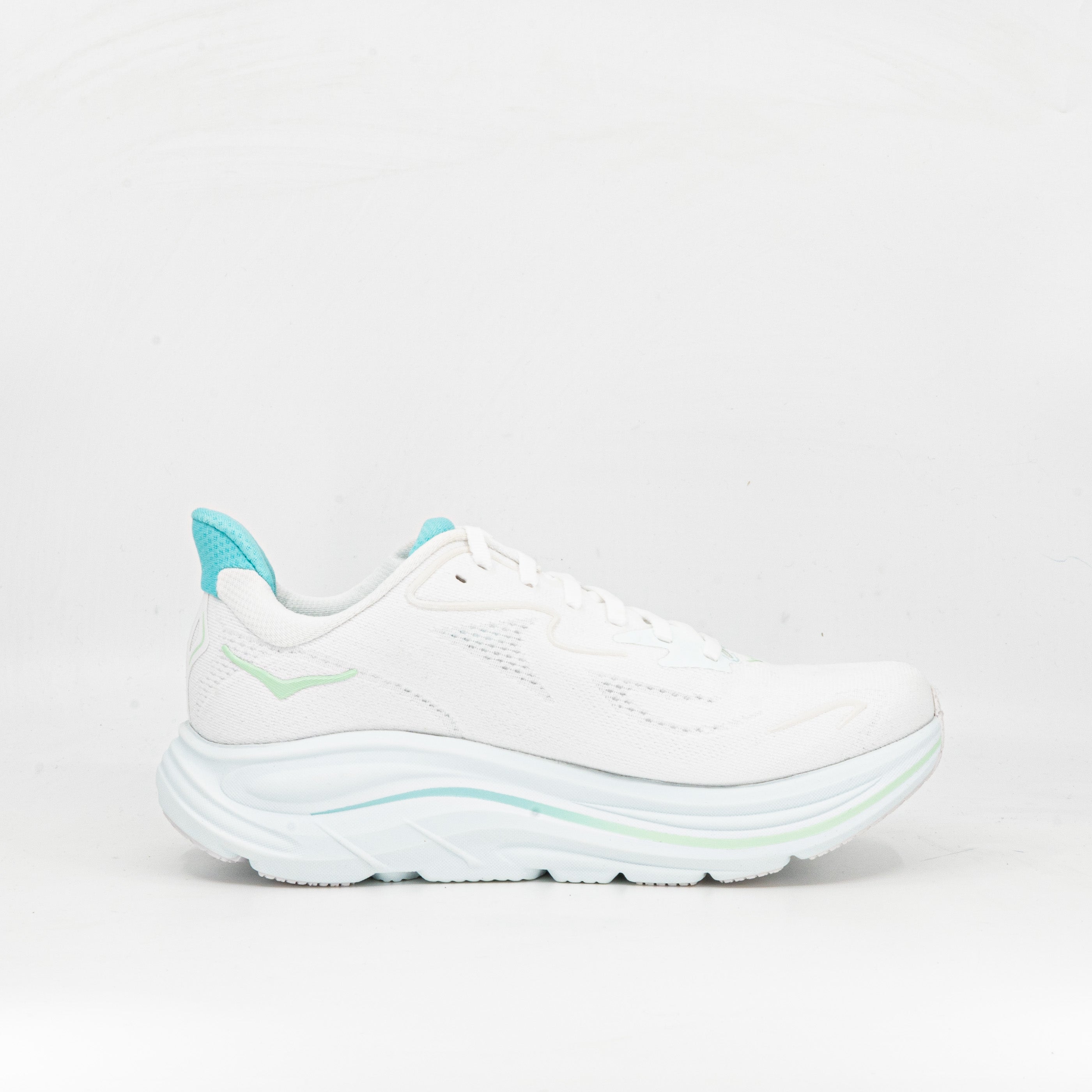 Hoka Clifton 10 (D Wide) Womens White/ Cielo Blue - Frontrunner Colombo