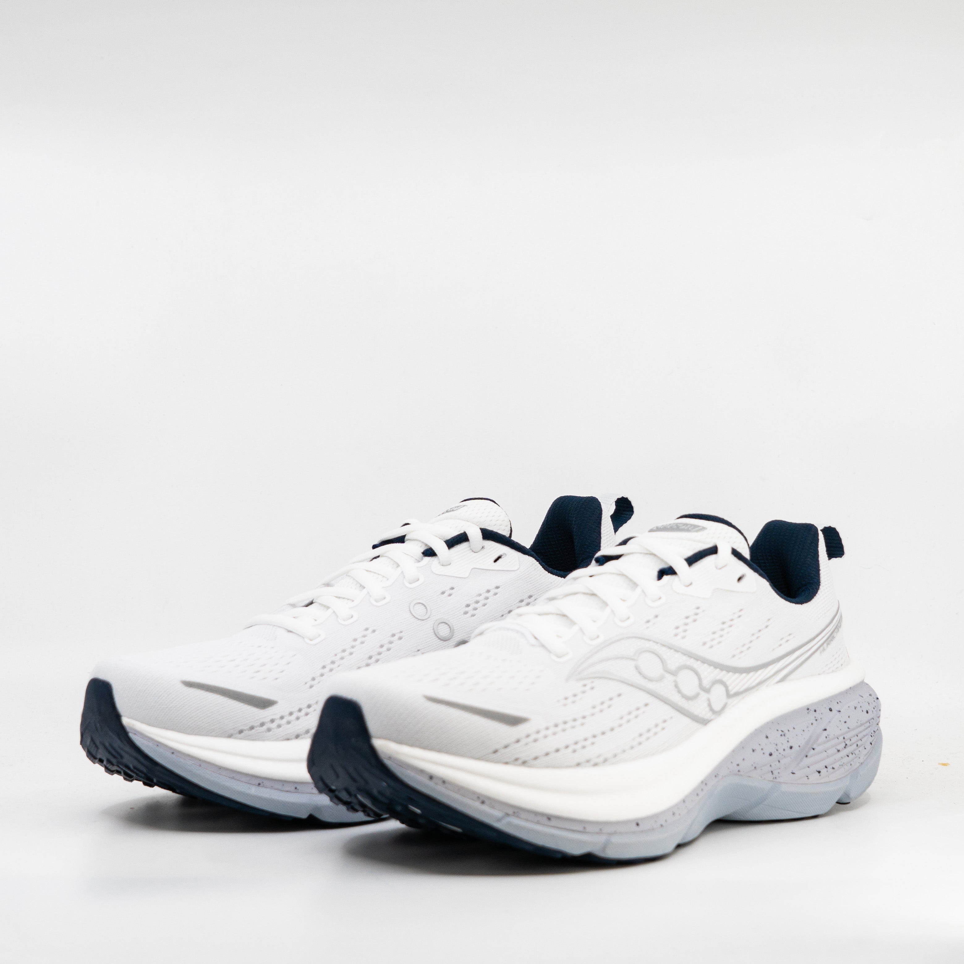 Saucony Hurricane 25 (D Standard) Mens White/Navy - Frontrunner Colombo