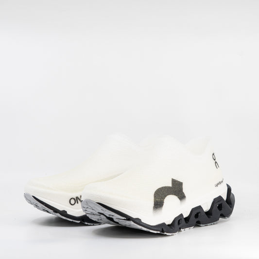 On LightSpray Cloudmonster 3 Hyper (D Standard) Unisex Black/White - Frontrunner Colombo
