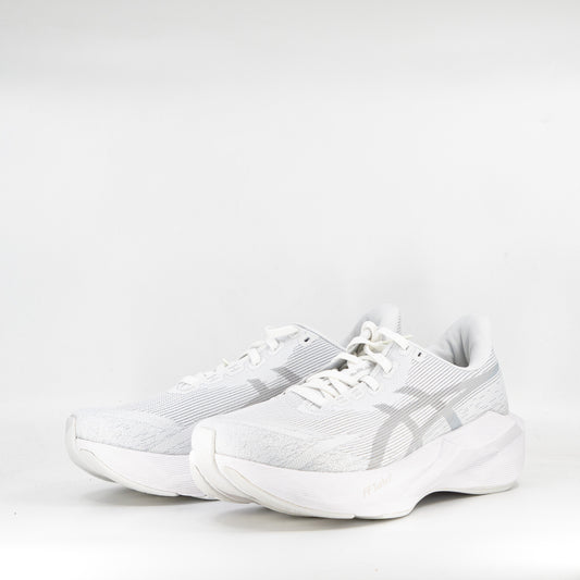 Asics Novablast 6 (B Standard) Womens White - Frontrunner Colombo