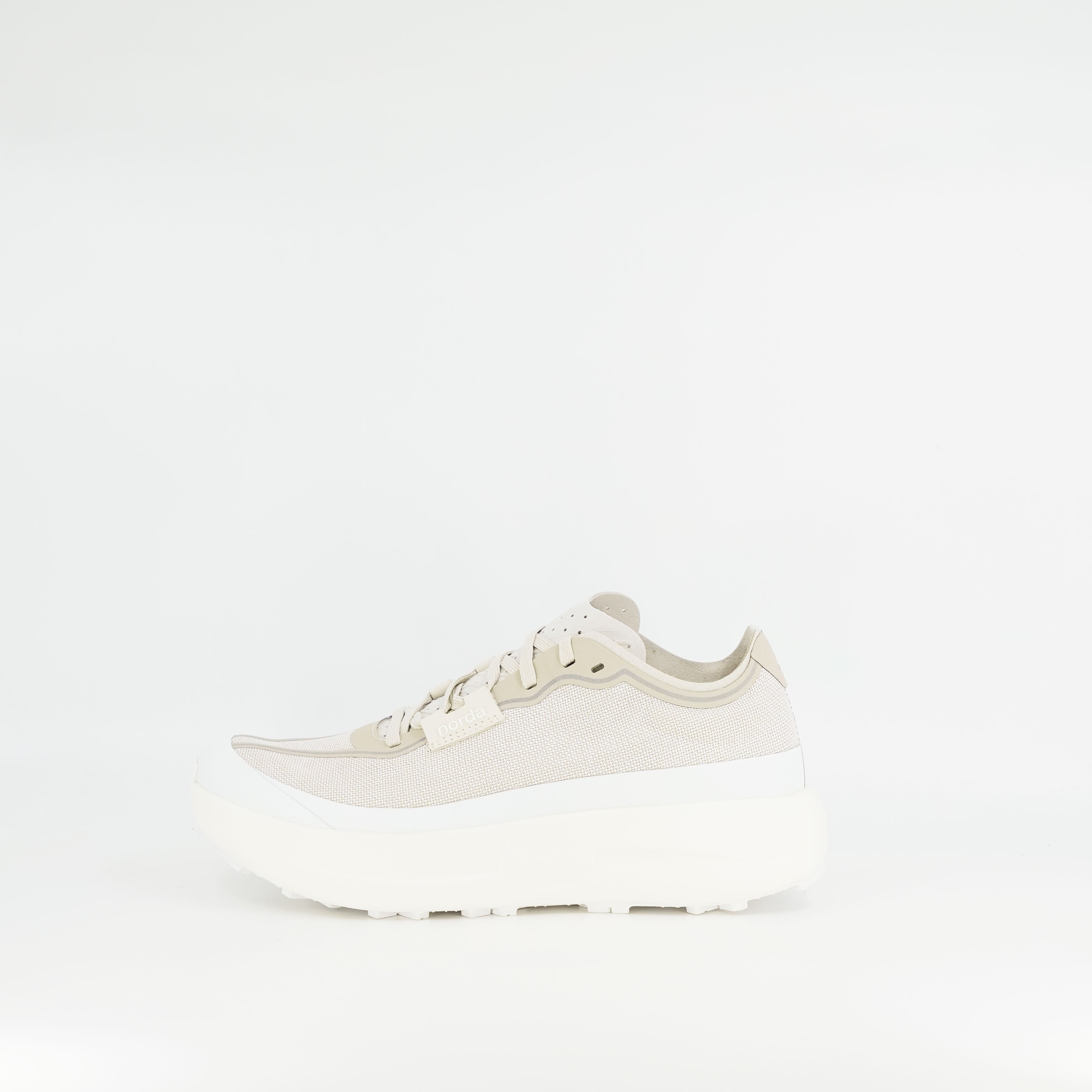 norda 005 (B Standard) Womens Neve