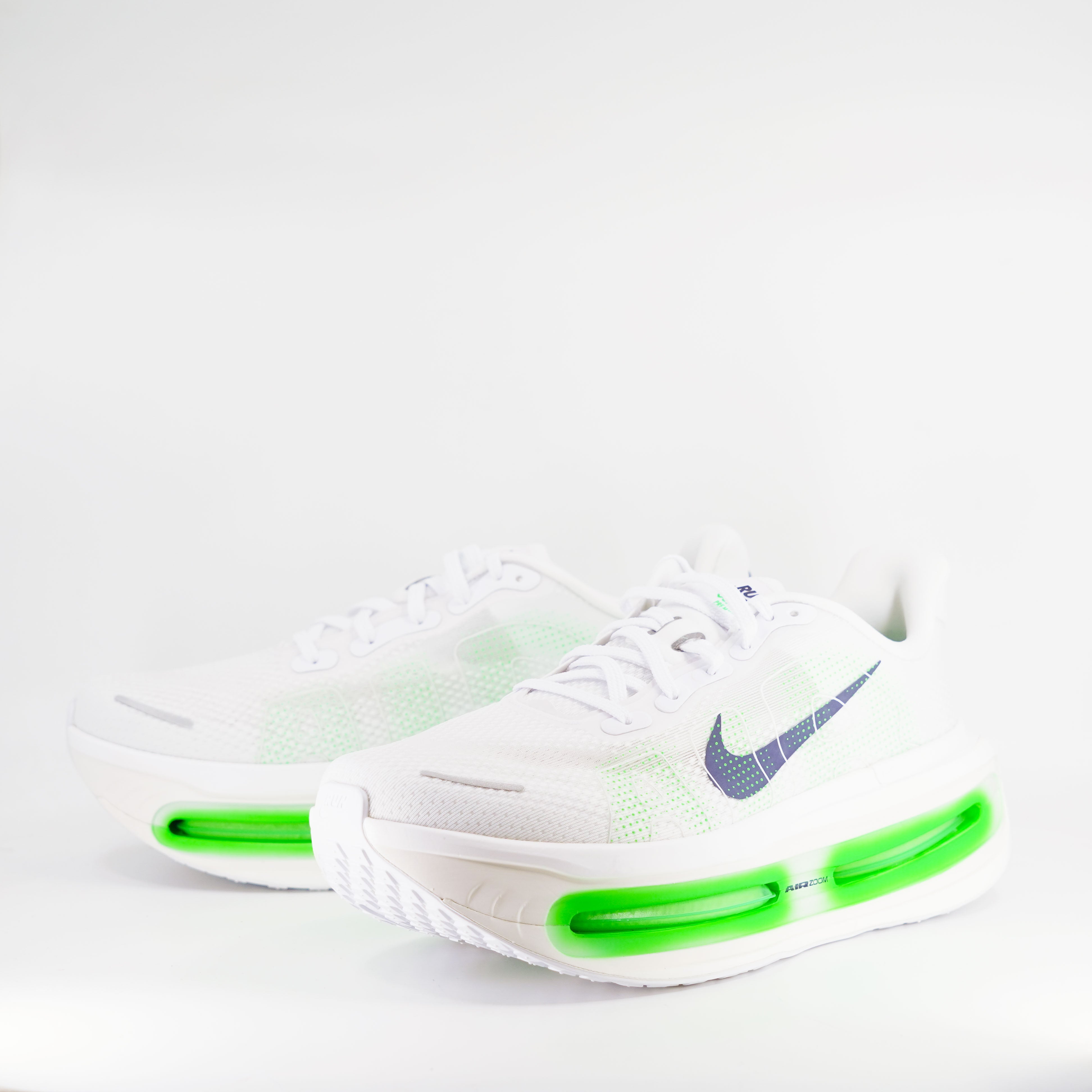 Nike Vomero Premium (D Standard) Mens White/Midnight Navy - Frontrunner Colombo