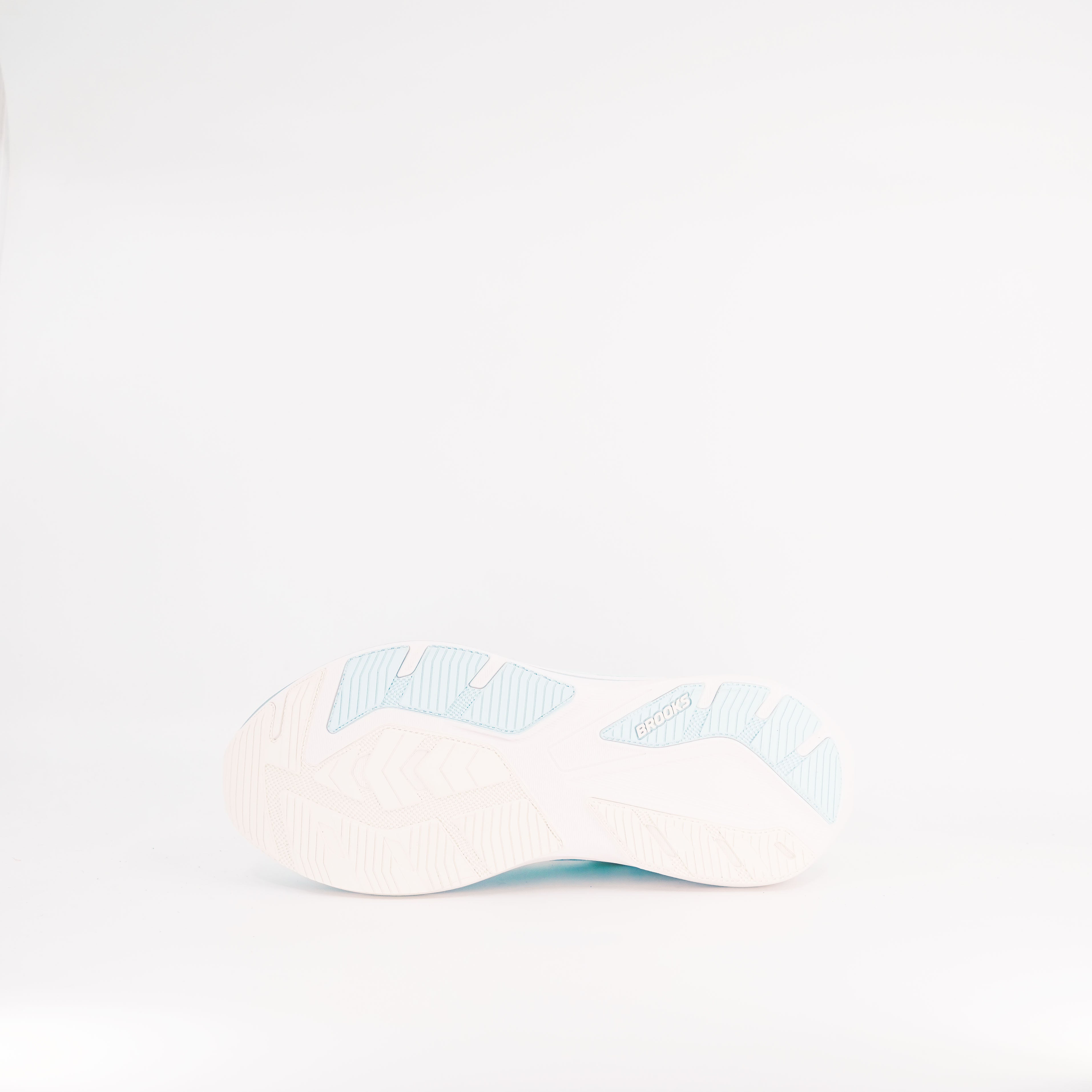 Brooks Ghost Amp (B Standard) Womens White/Blue/Metallic - Frontrunner Colombo
