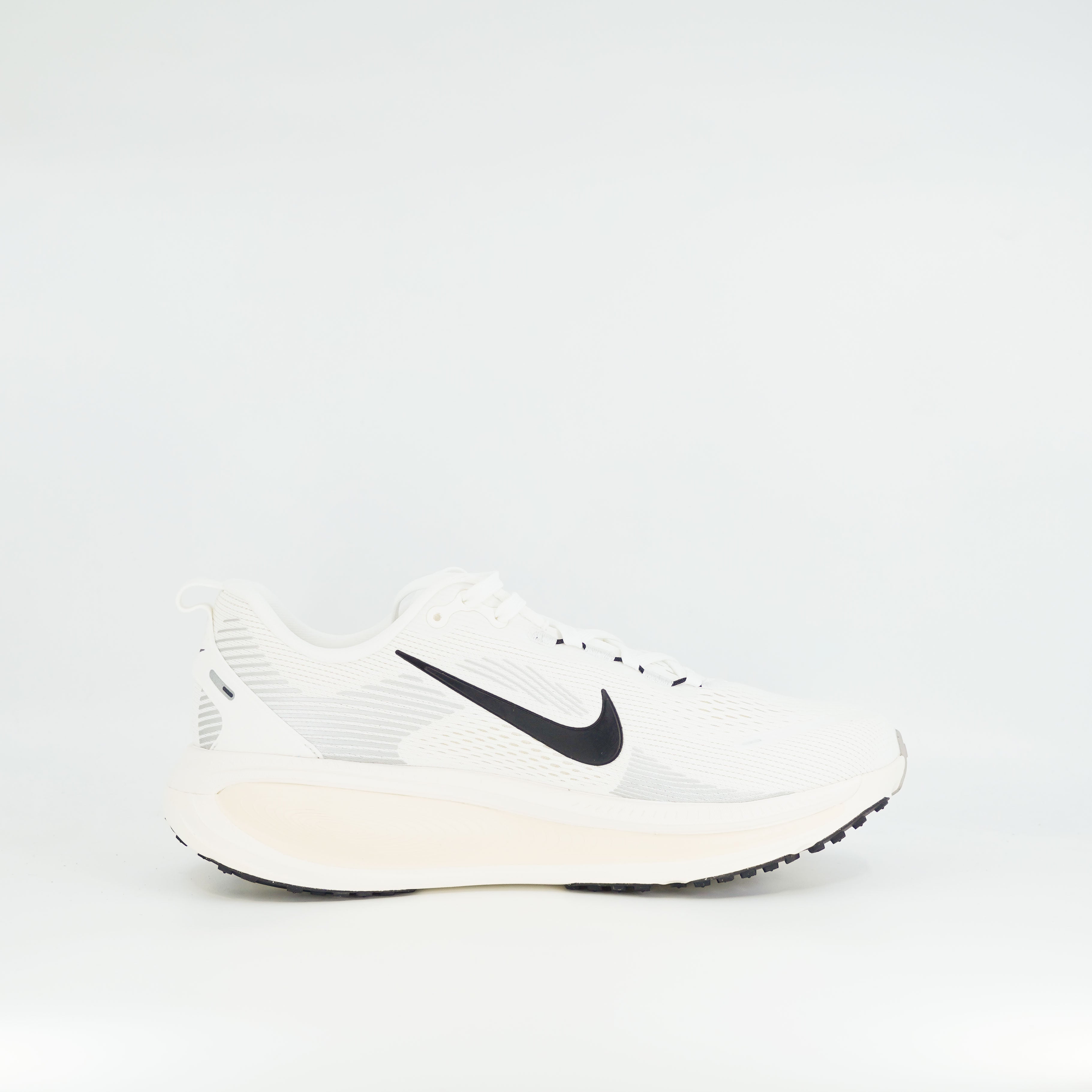 Nike Vomero 18 (D Standard) Mens Summit White/Black Blanc Sommet