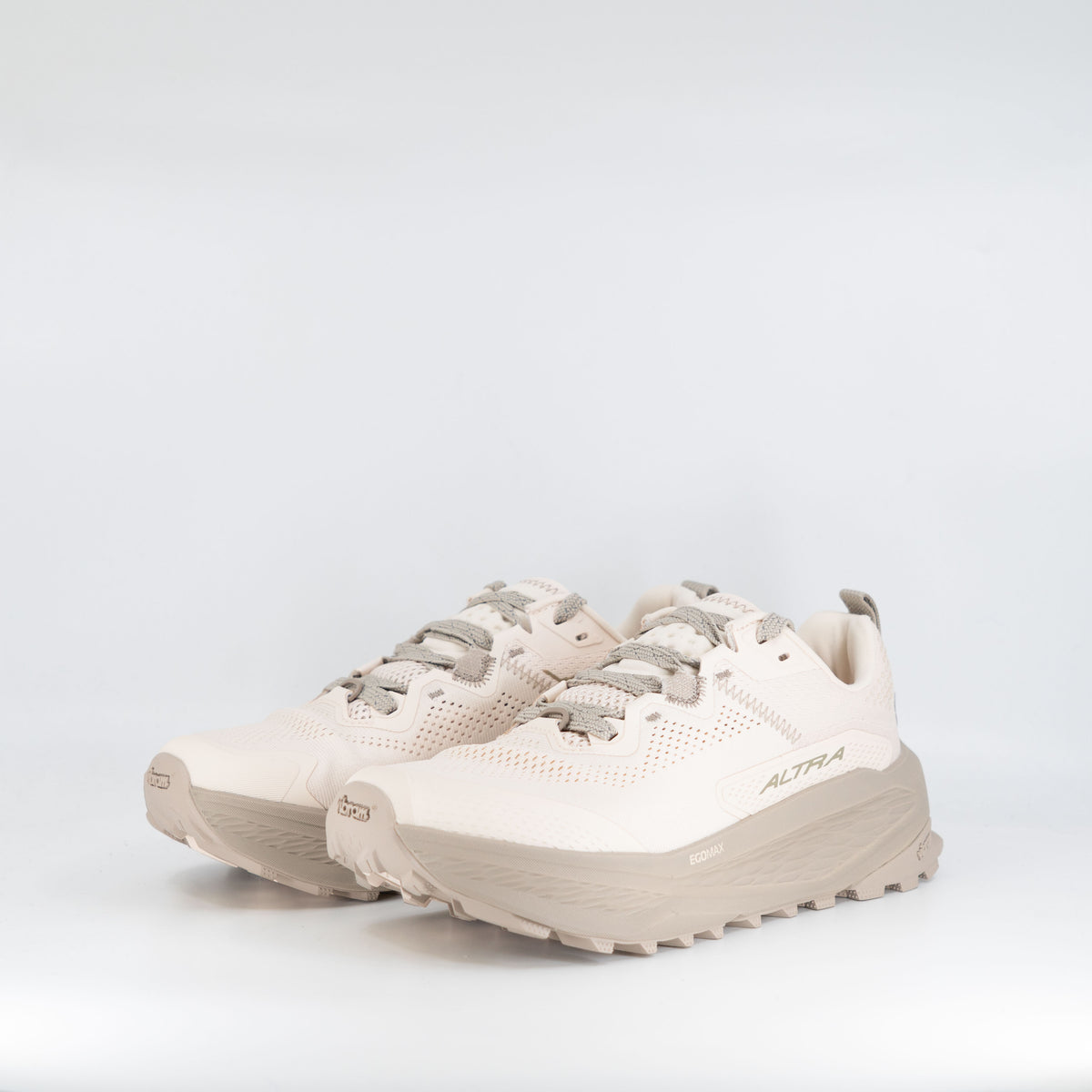 Nike Vomero Plus (B Standard) Womens White Metallic Silver