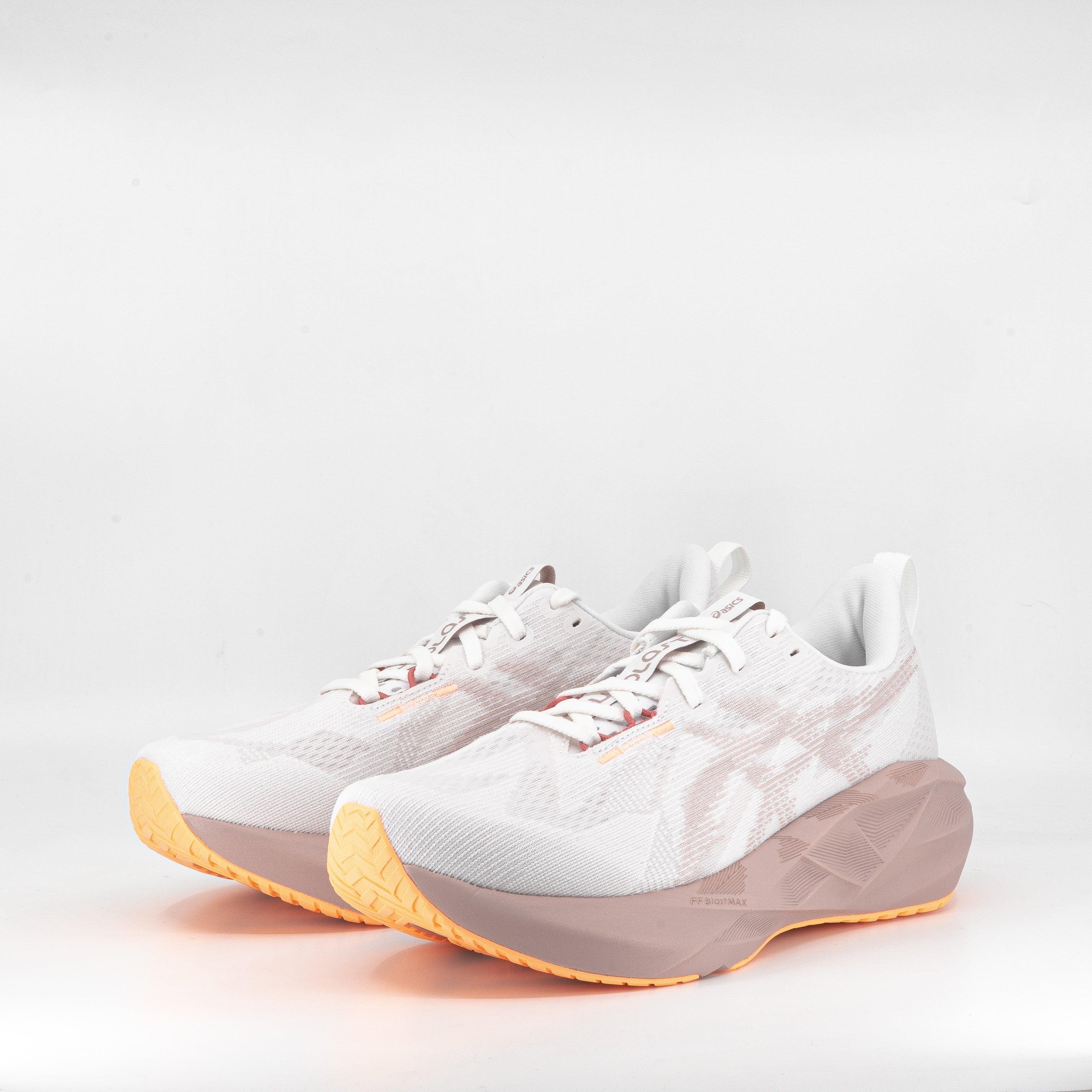 Asics Novablast 5 (D Wide) Womens White/Fawn - Frontrunner Colombo