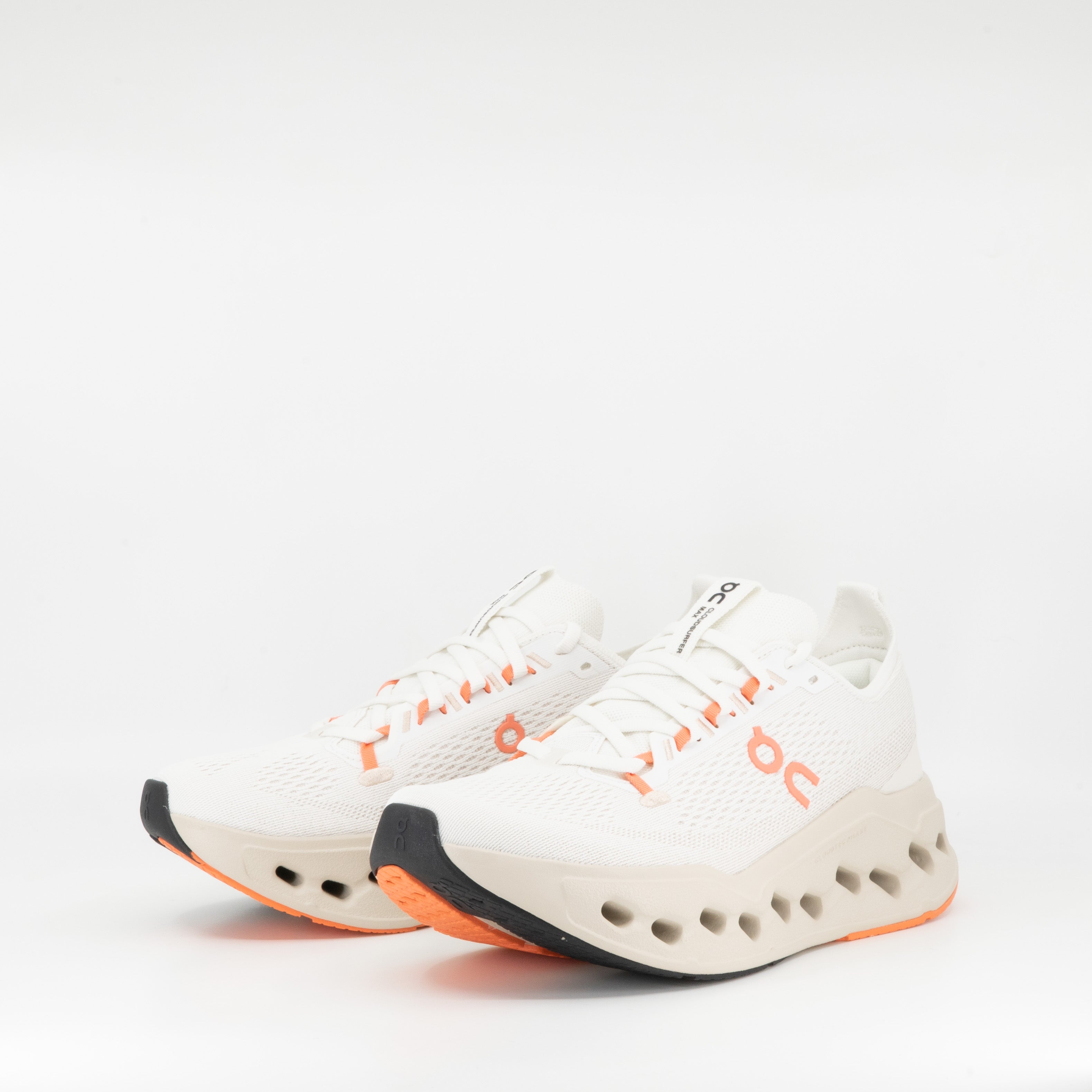 ON Cloudsurfer Max (D Standard) Mens Ivory/Salmon - Frontrunner Colombo