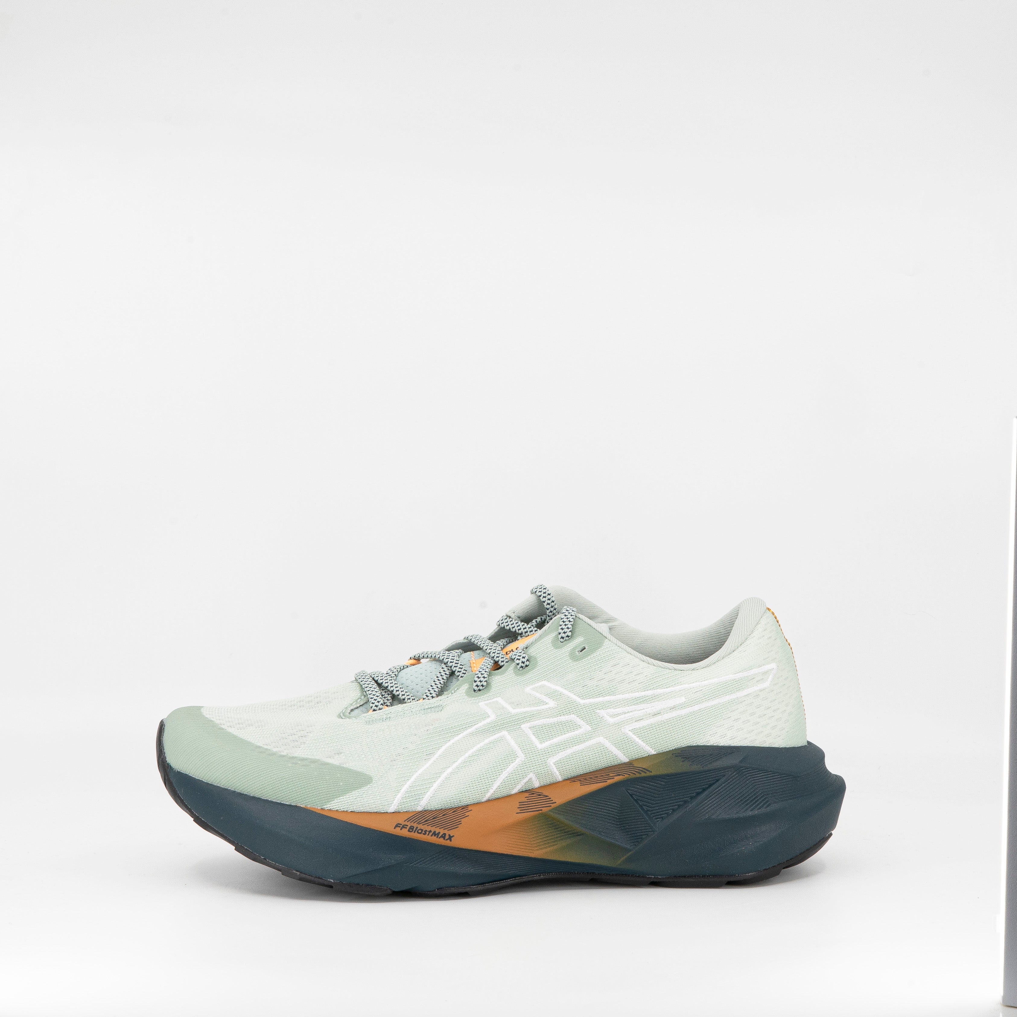 Asics Novablast 5 TR (D Standard) Mens Nature Bathing/Lichen Rock - Frontrunner Colombo