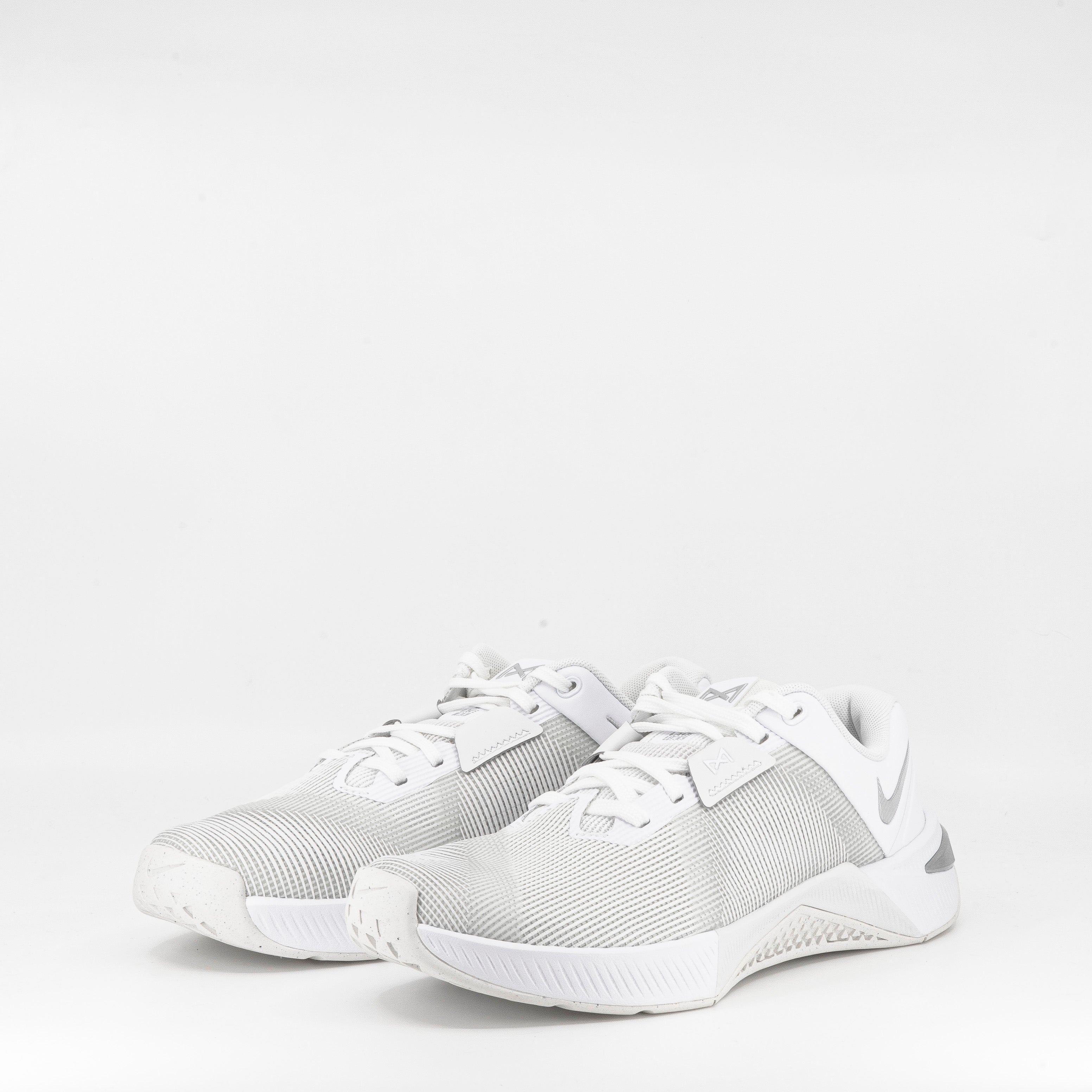 Nike Metcon 10 (B Standard) Womens White/Metallic Silver - Frontrunner Colombo