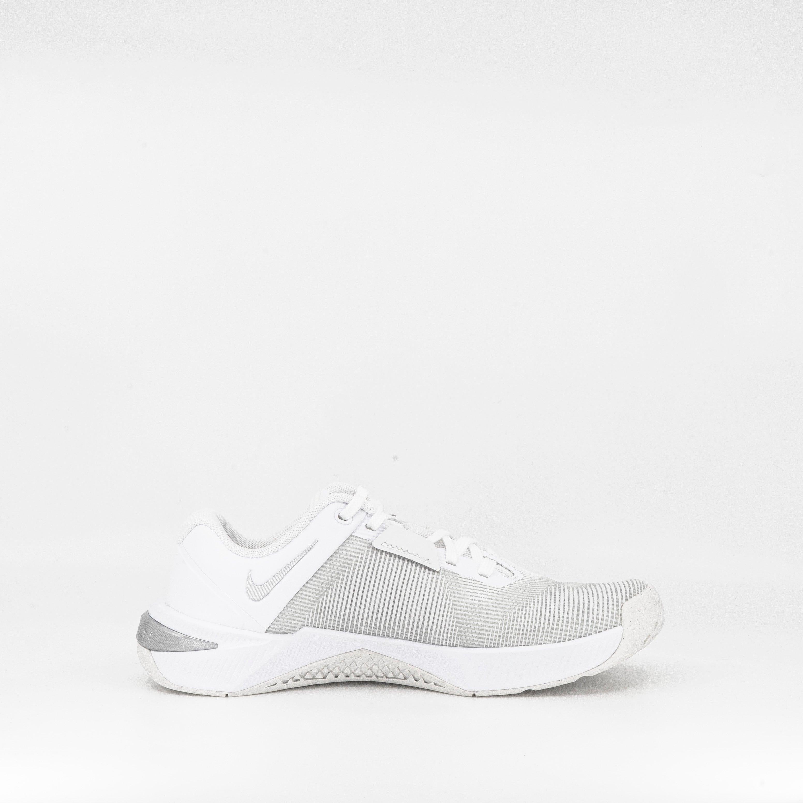 Nike Metcon 10 (B Standard) Womens White/Metallic Silver - Frontrunner Colombo