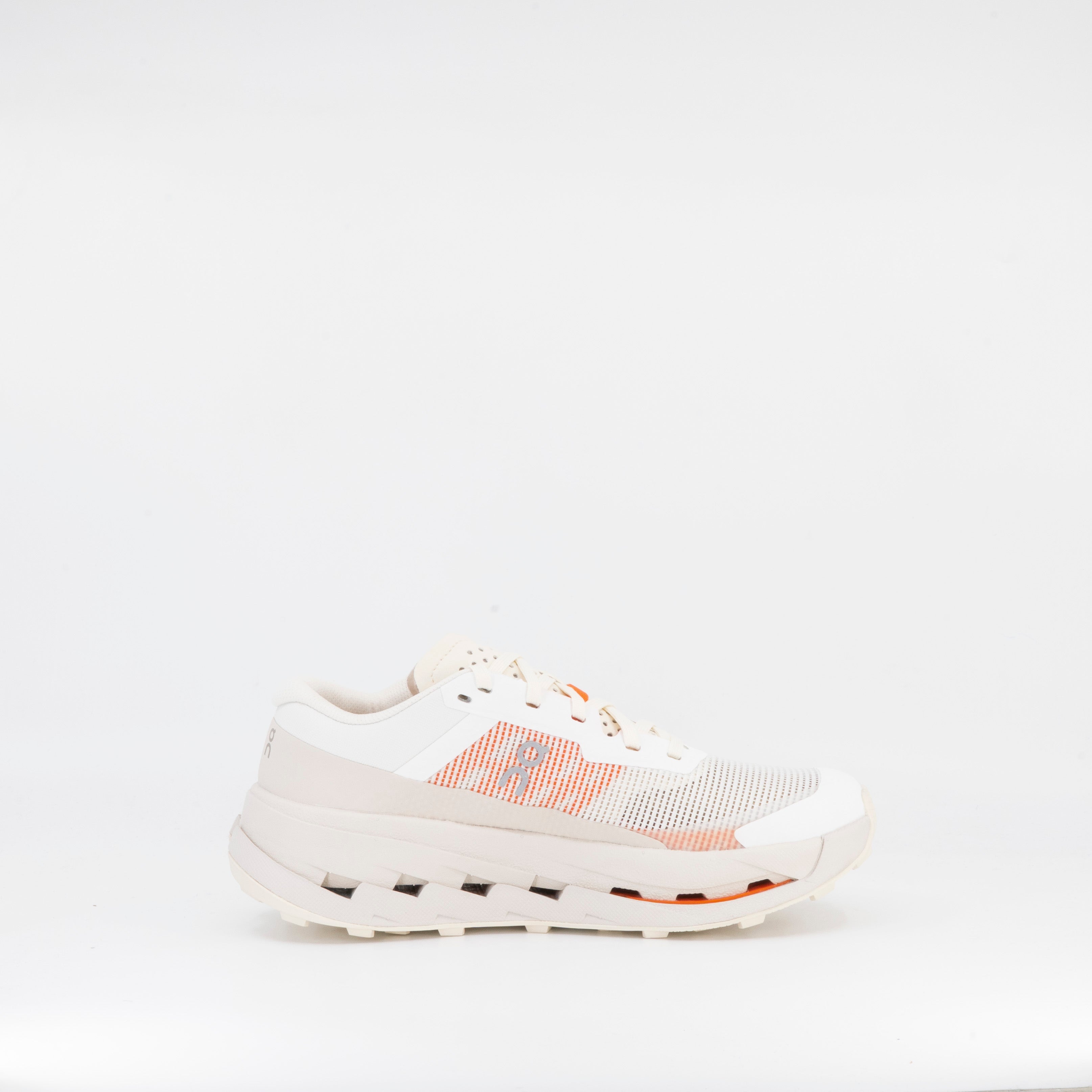 ON Cloudultra 3 (B Standard) Womens Ivory/Pearl - Frontrunner Colombo