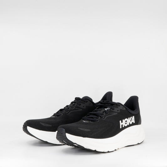 Hoka Arahi 8 (D Wide) Womens Black/White - Frontrunner Colombo