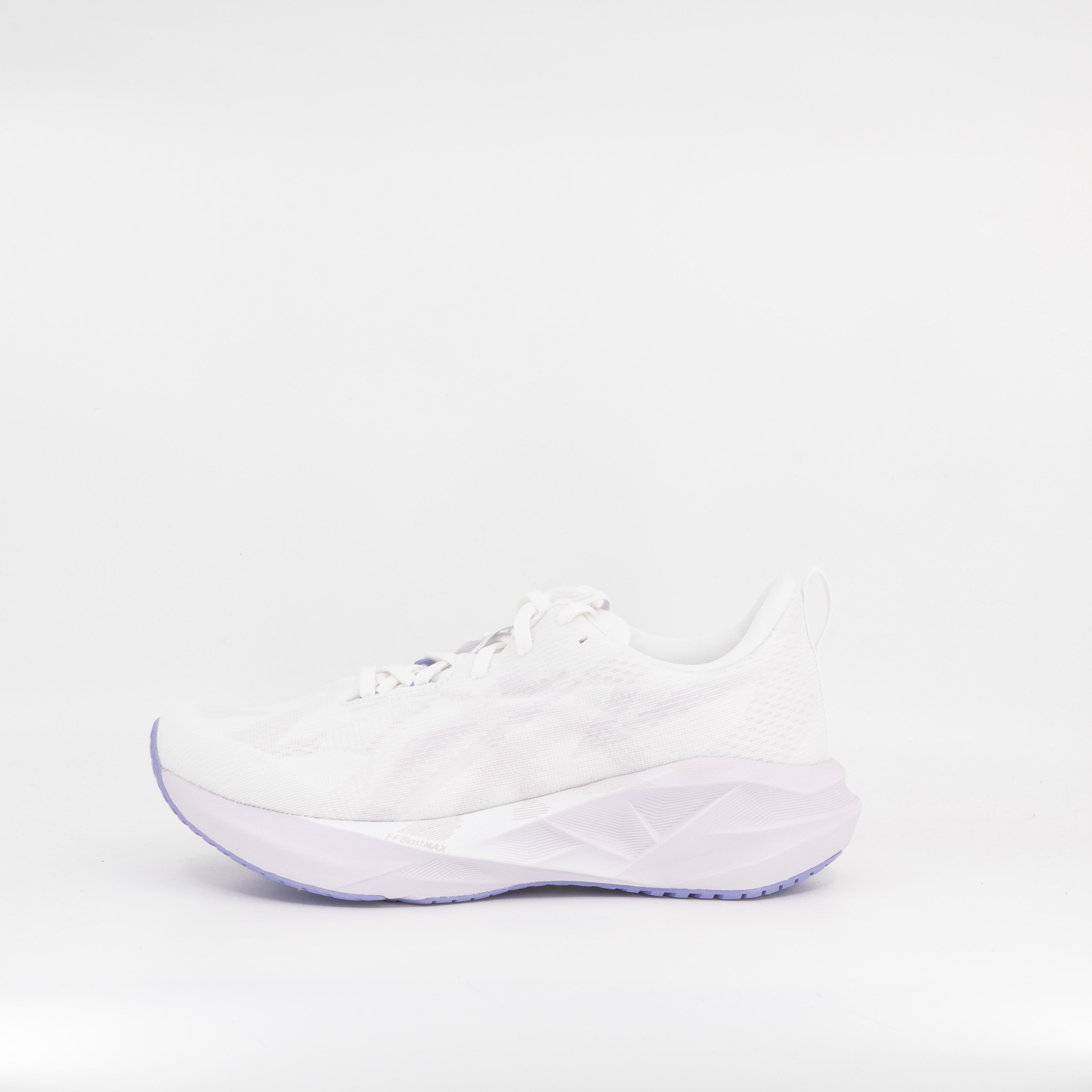 Asics Novablast 5 (D Wide) Womens White/Lilac Hint - Frontrunner Colombo