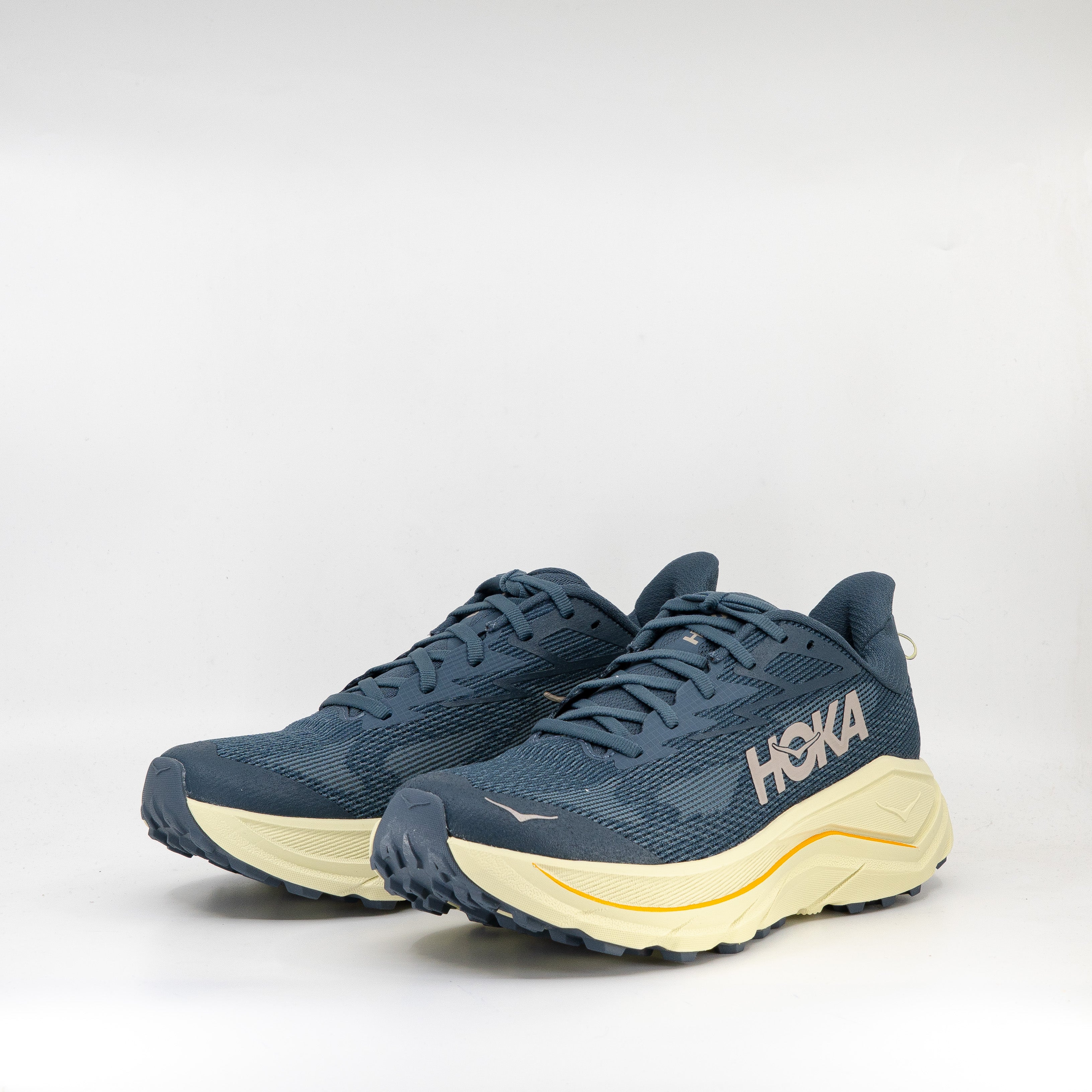 Hoka Challenger 8 (2E Wide) Mens Faded Navy/Pampas Grass - Frontrunner Colombo