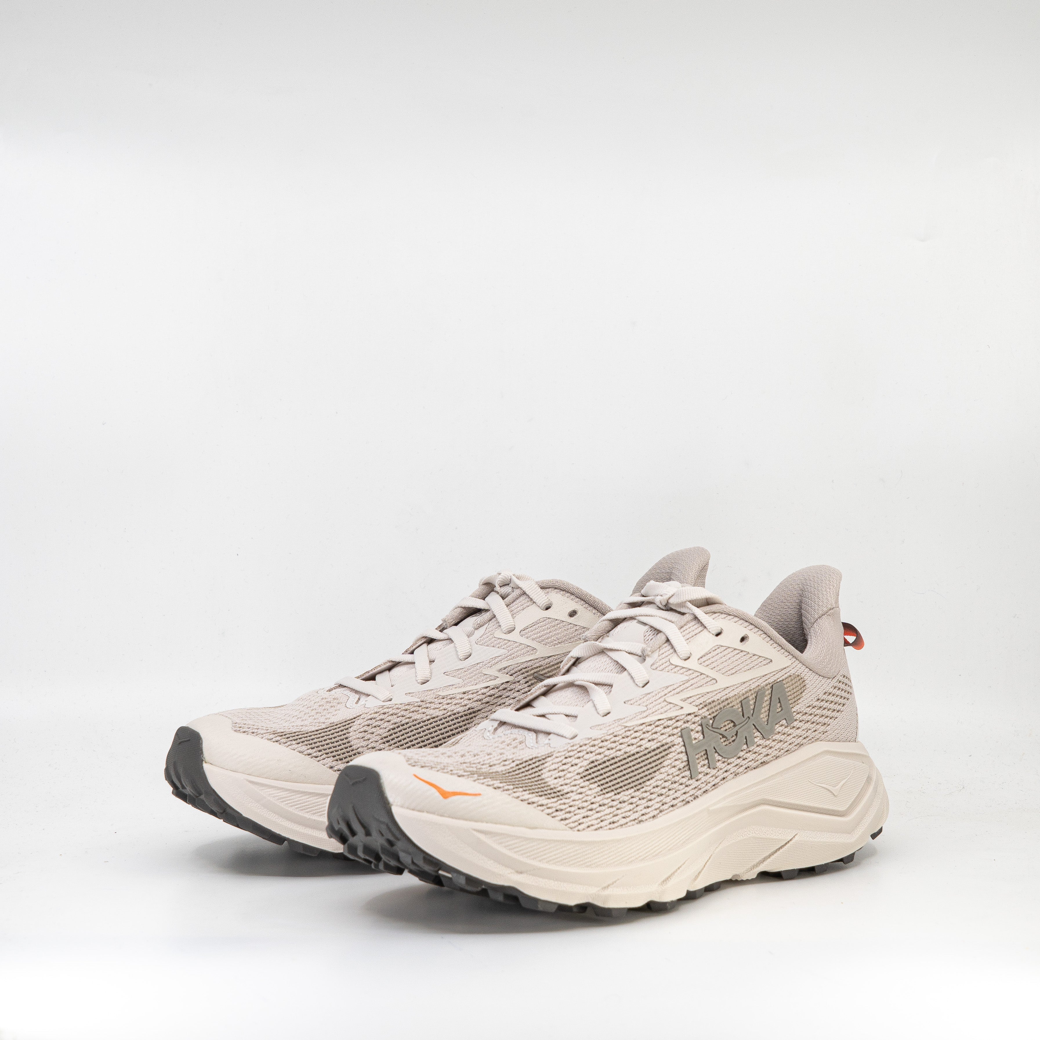 Hoka Challenger 8 (D Wide) Womens Stucco/Asphalt Grey - Frontrunner Colombo