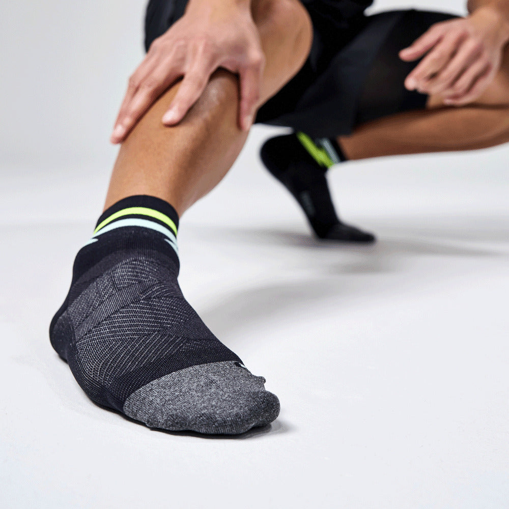 Feetures Elite Ultra Light Cushion Quarter Night Track - Frontrunner Colombo