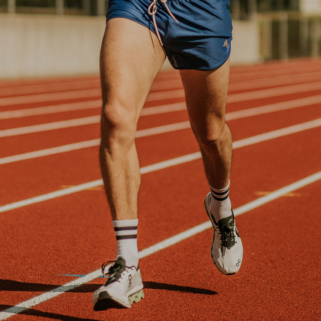 Feetures Elite Light Cushion Mini Crew White High Top Stripe - Frontrunner Colombo