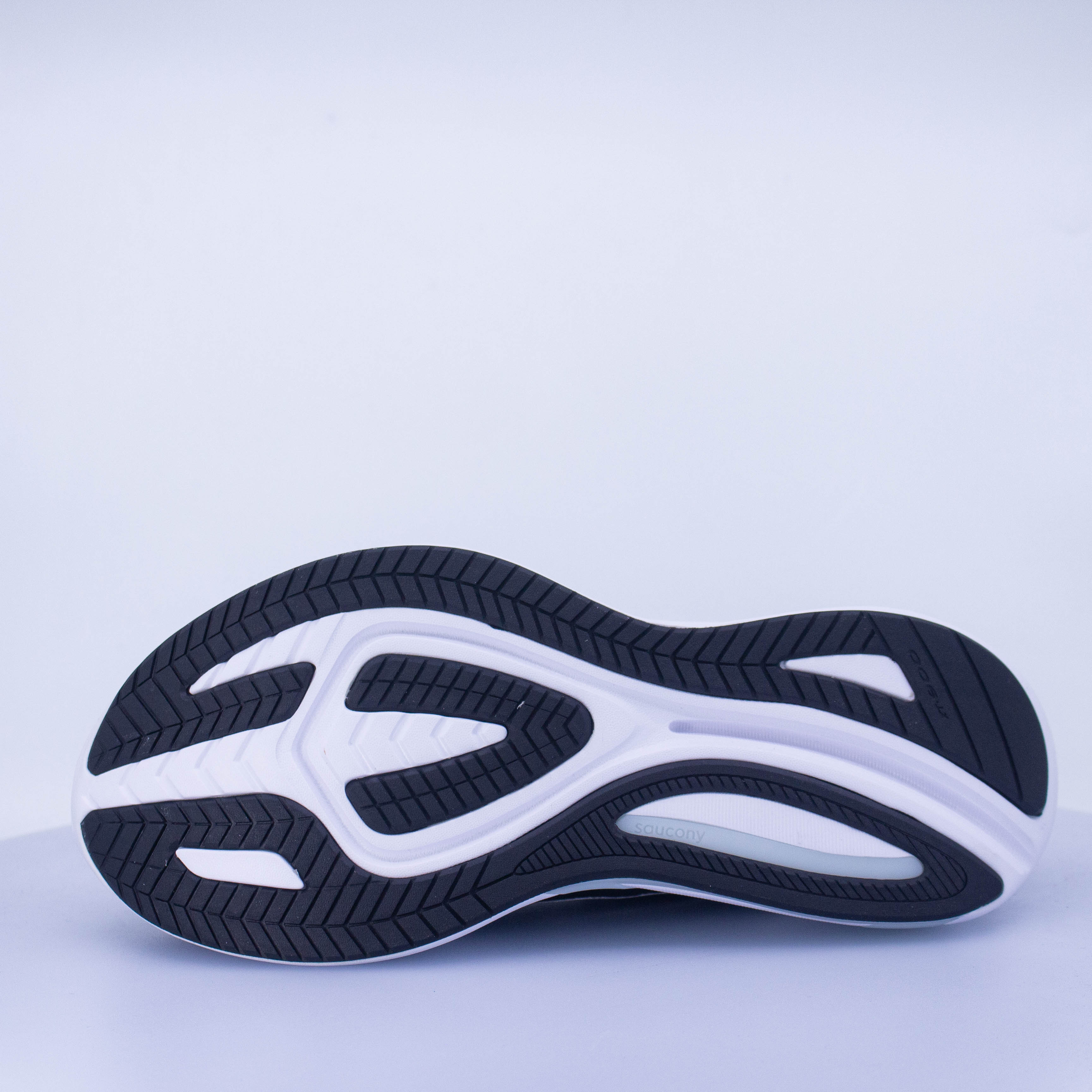 Saucony Omni 22 (2E Wide) Mens Black/White - Frontrunner Colombo