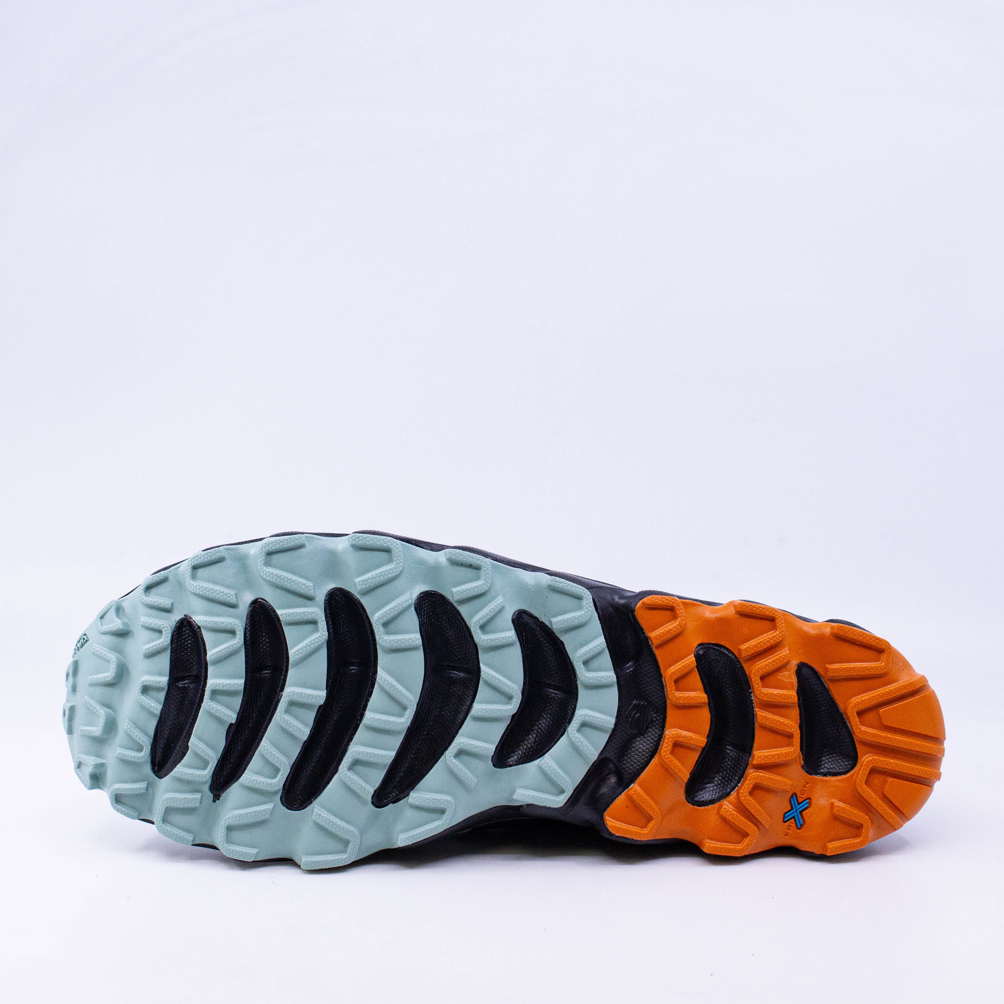 La Sportiva Helios III (D Standard Mens) Black/Hawain - Frontrunner Colombo