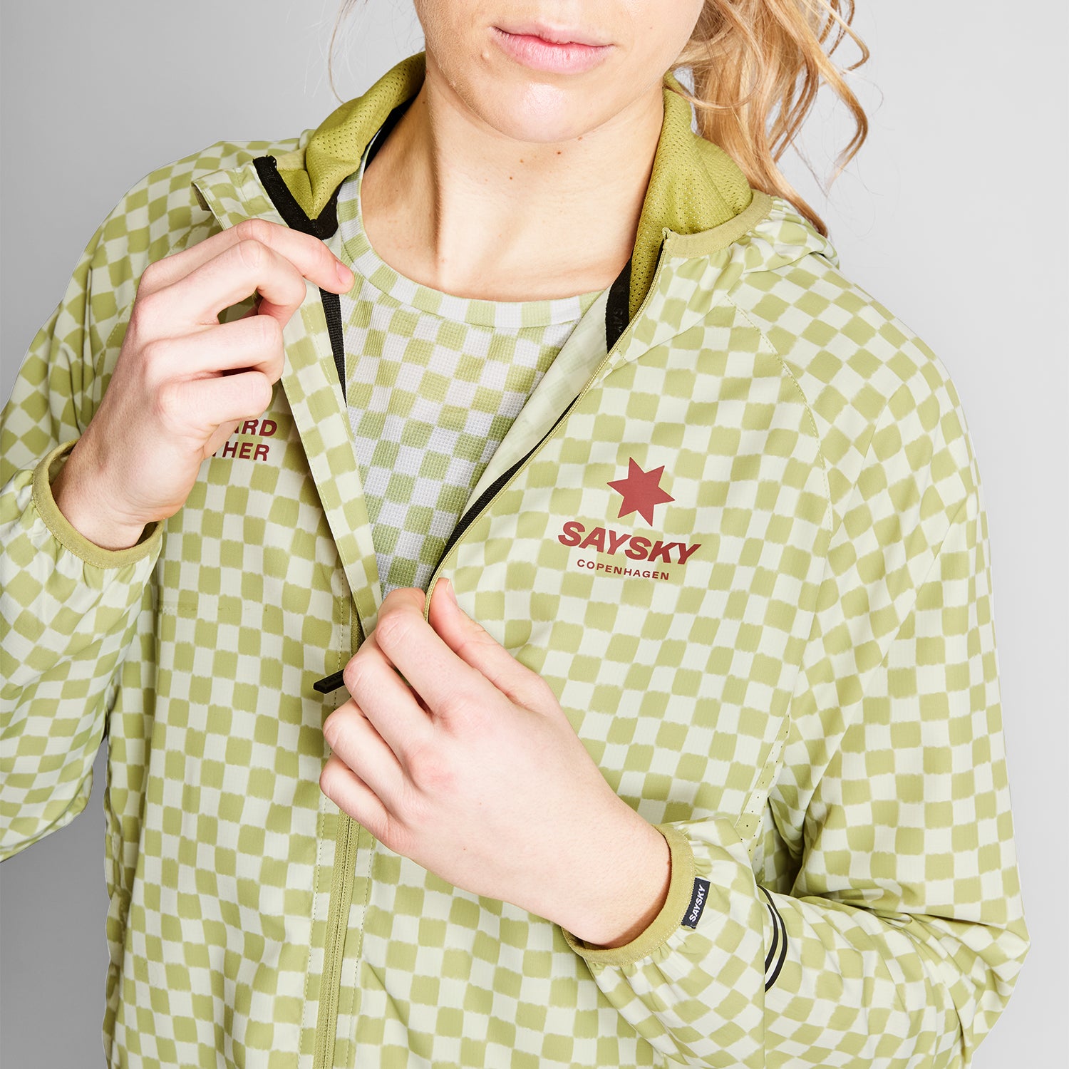 Saysky Checker Pace Jacket Womens - Frontrunner Colombo