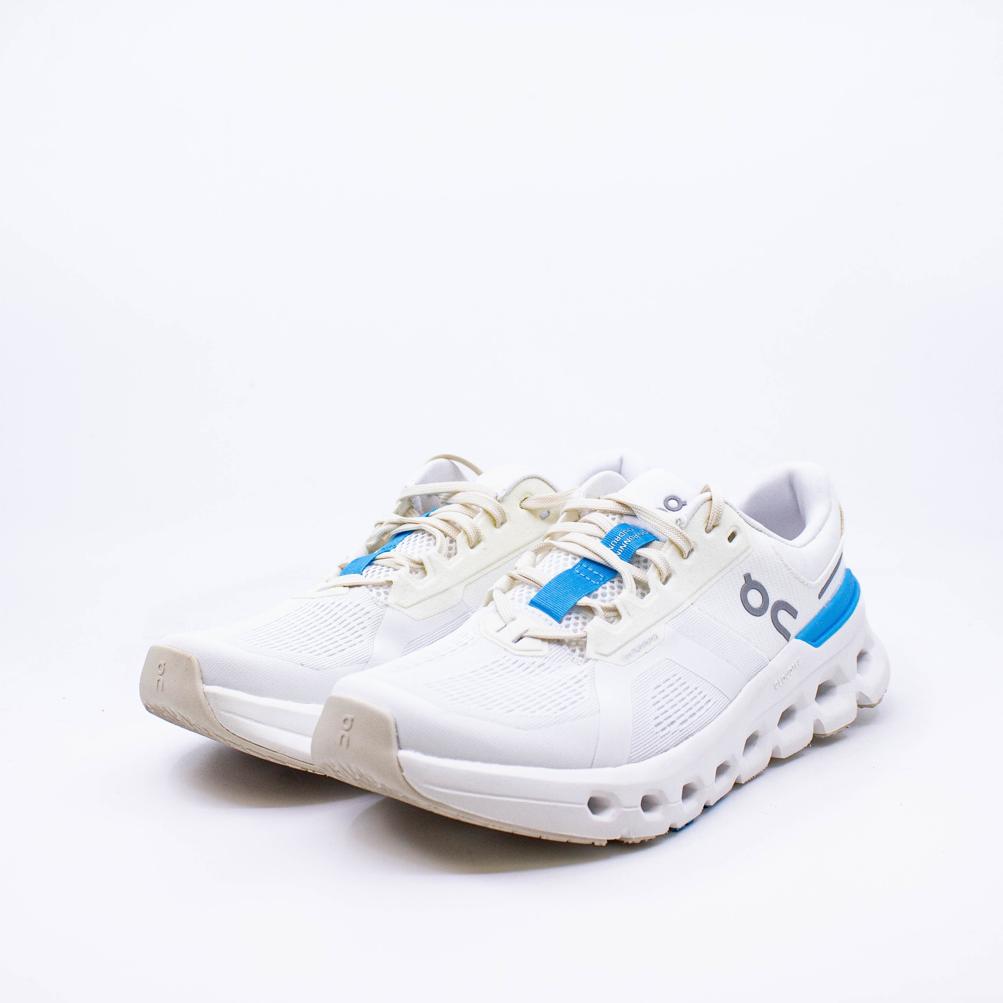 On Cloudrunner 2 (B Standard) Womens White/Horizon - Frontrunner Colombo