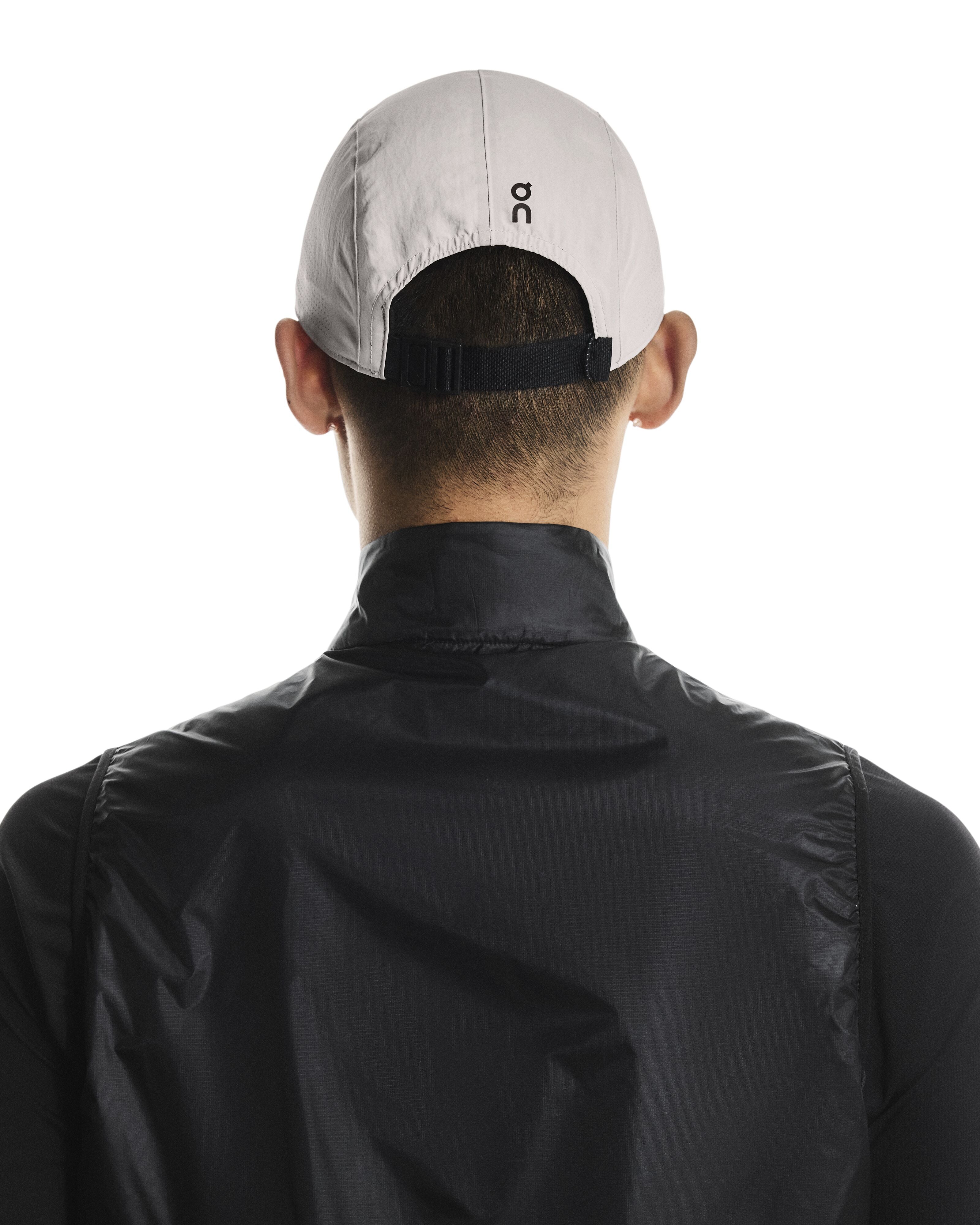 On Performance Cap Unisex - Pearl - Frontrunner Colombo
