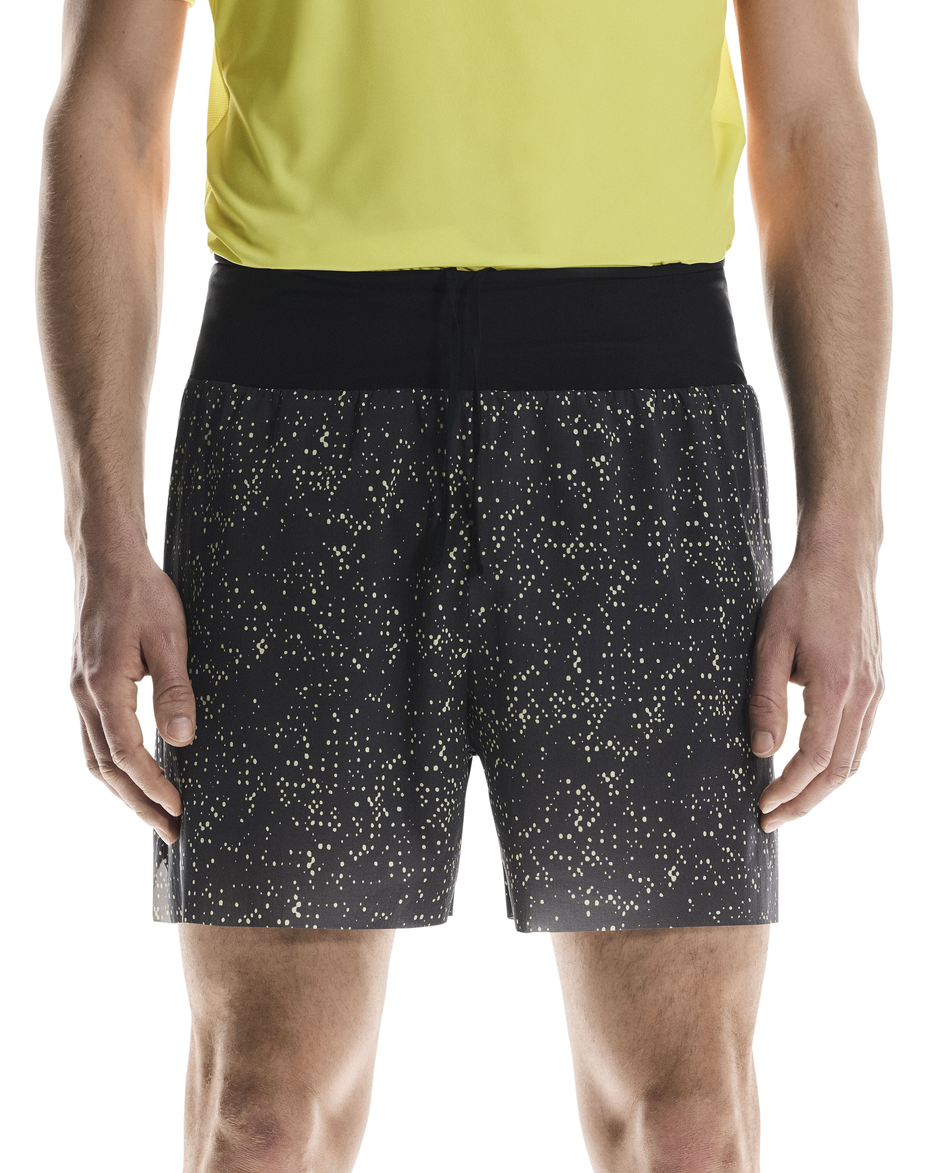 On Ultra Short Mens Iron/Lime - Frontrunner Colombo