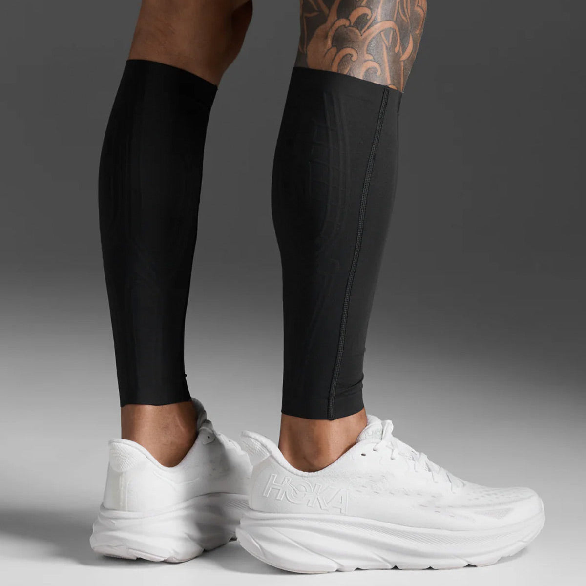 2XU Light Speed Compression Calf Guards - Frontrunner Colombo