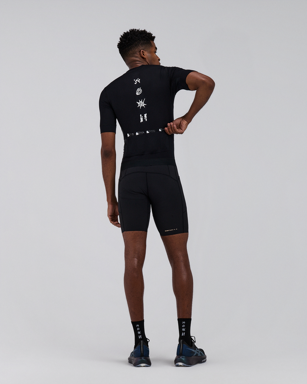 Bandit SoLite 5 Pocket Half Tights (Mens) Black - Frontrunner Colombo