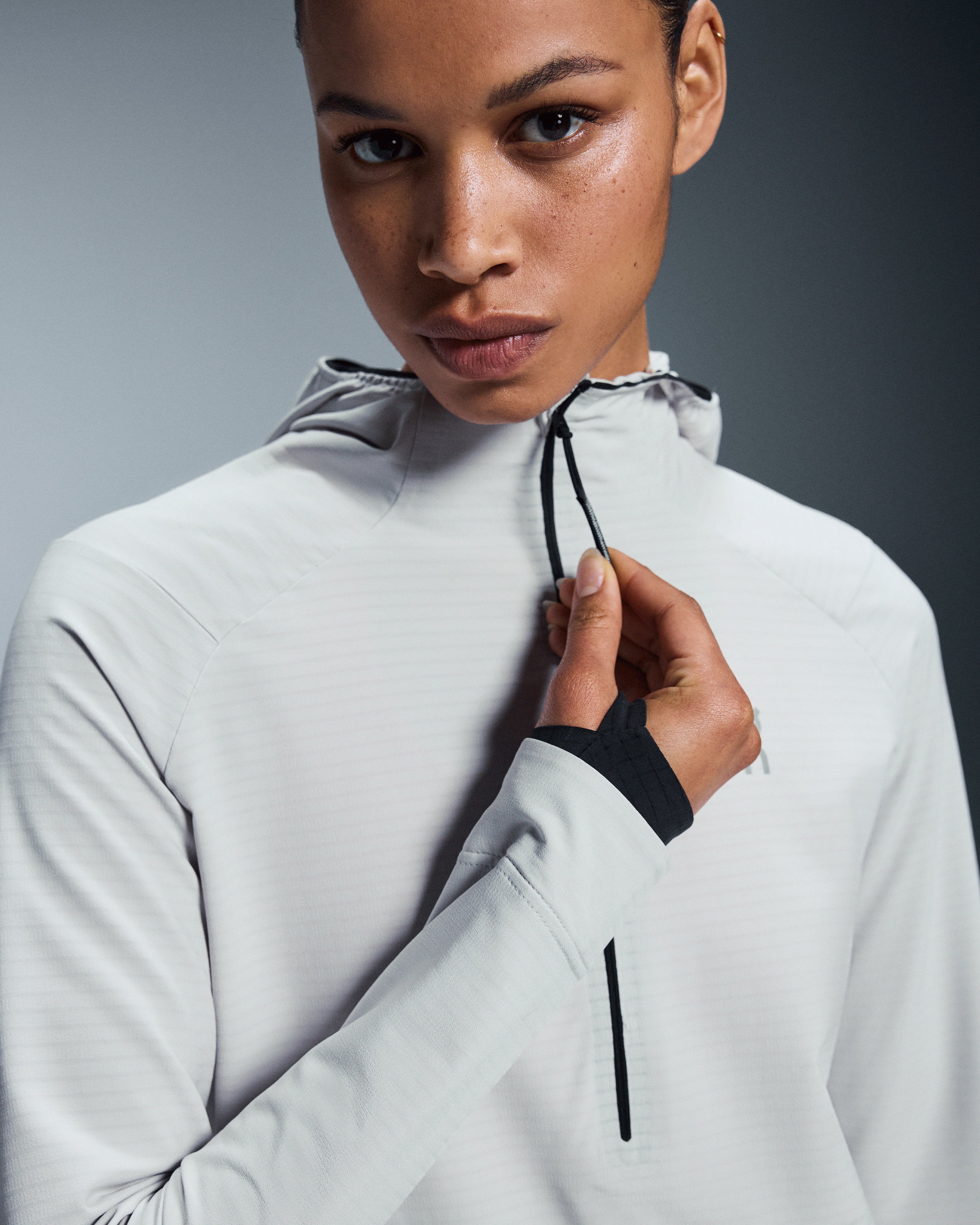 On Running Pace Hoodie Womens - Frontrunner Colombo