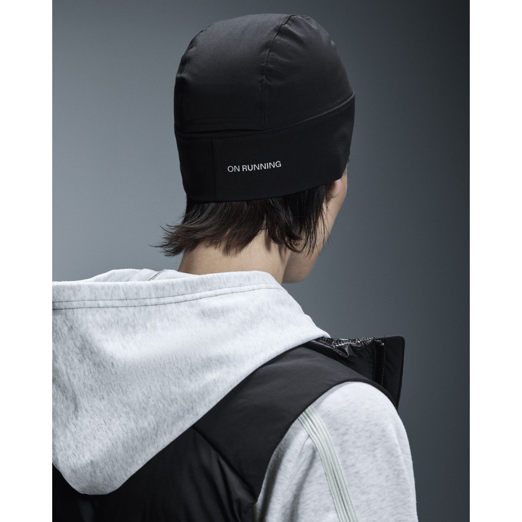 ON Core Beanie (Unisex) Black - Frontrunner Colombo