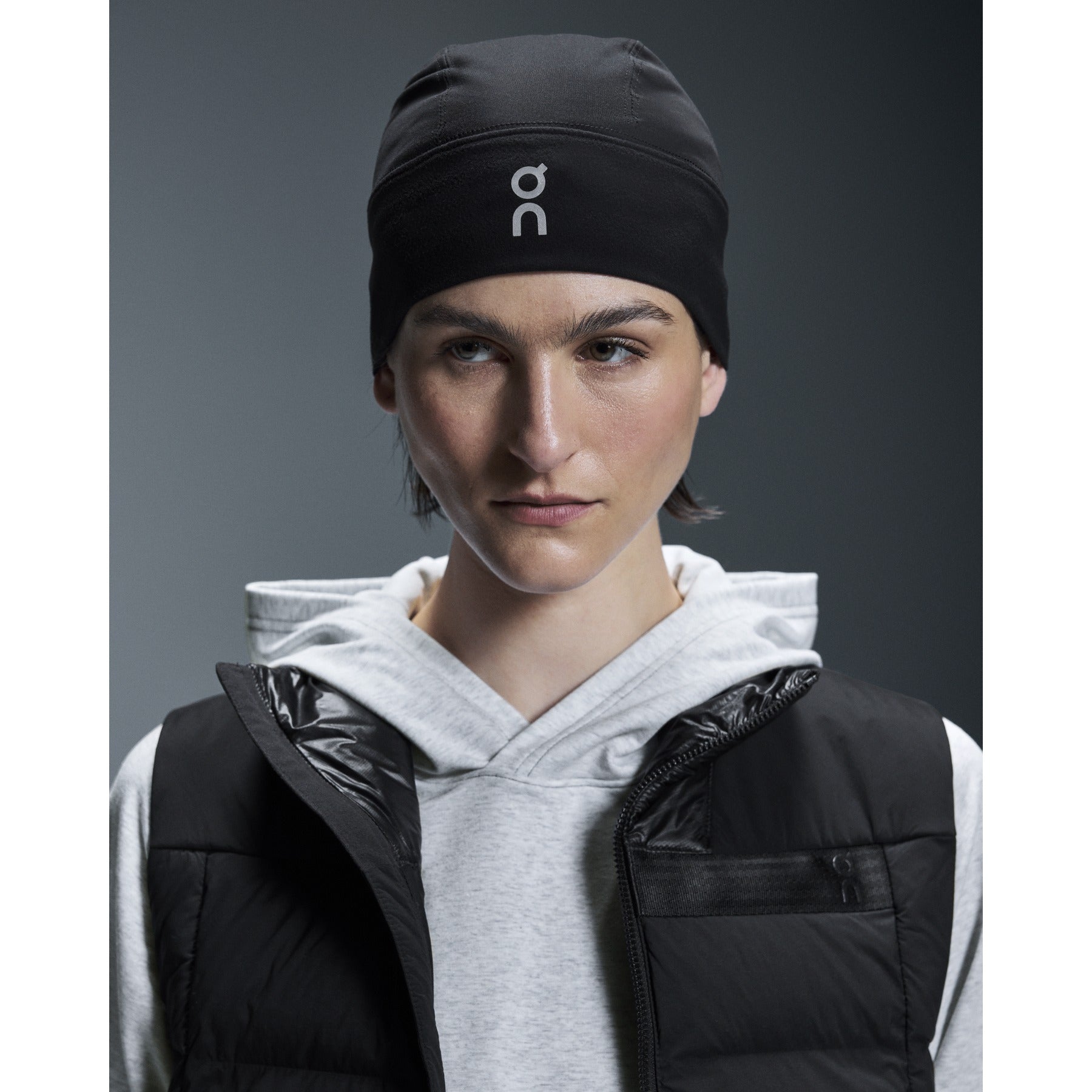 ON Core Beanie (Unisex) Black - Frontrunner Colombo