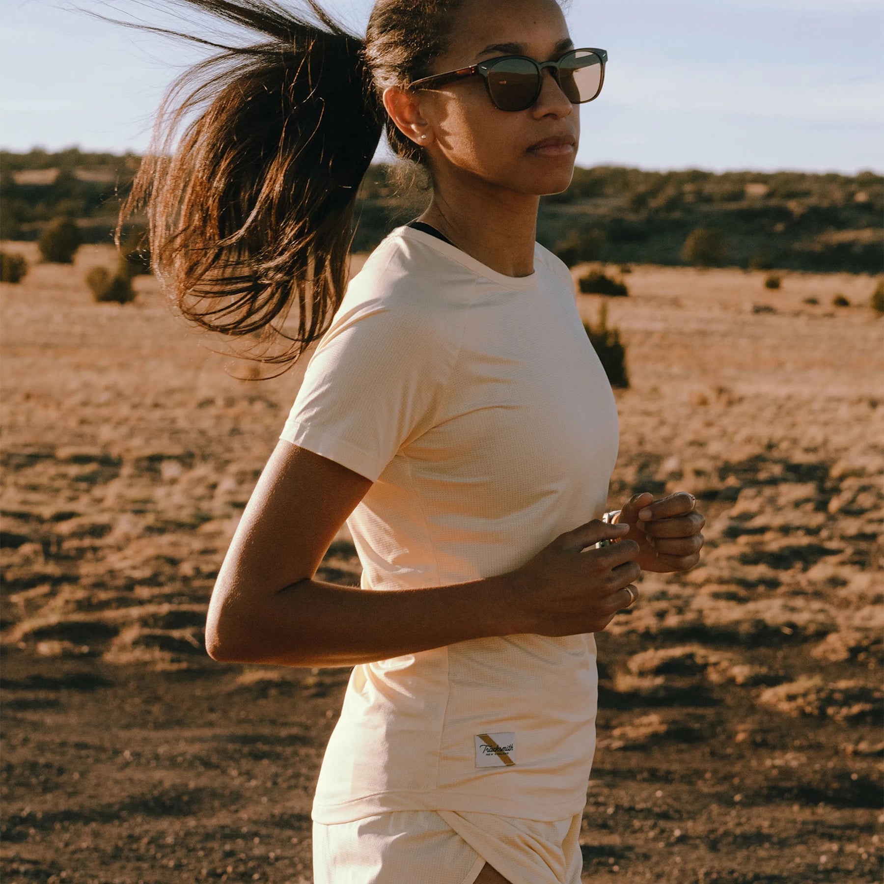 Tracksmith Twilight Tee Womens - Frontrunner Colombo