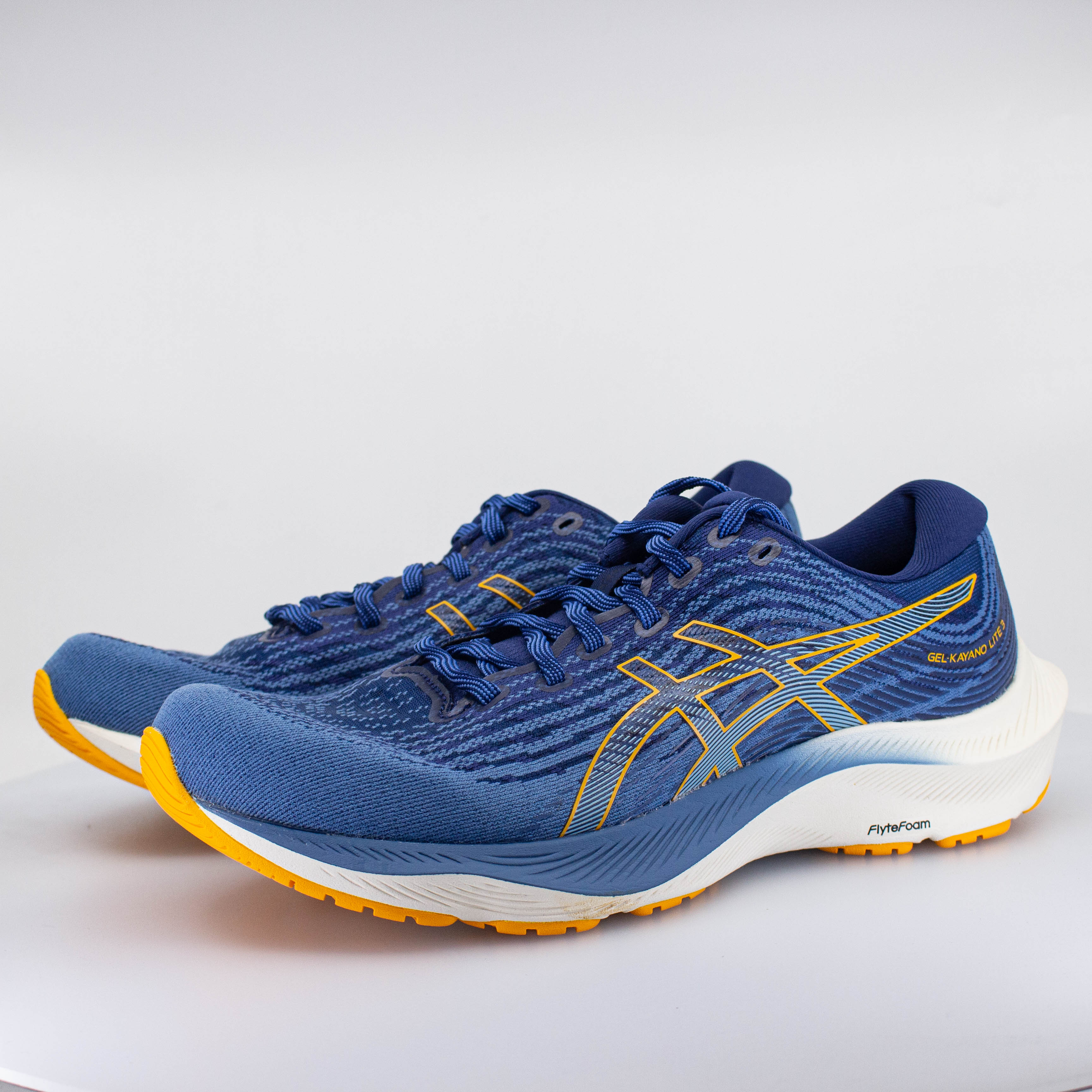 Asics sale o brooks